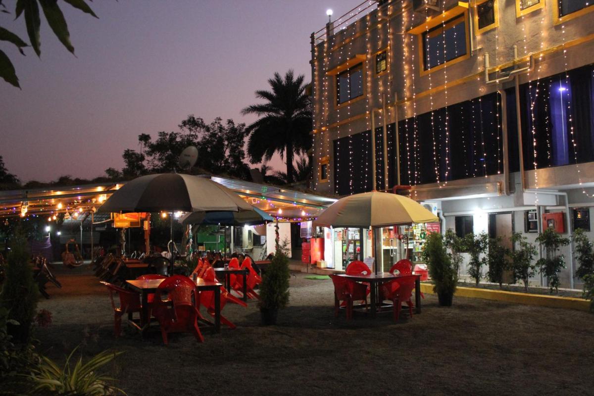restaurant