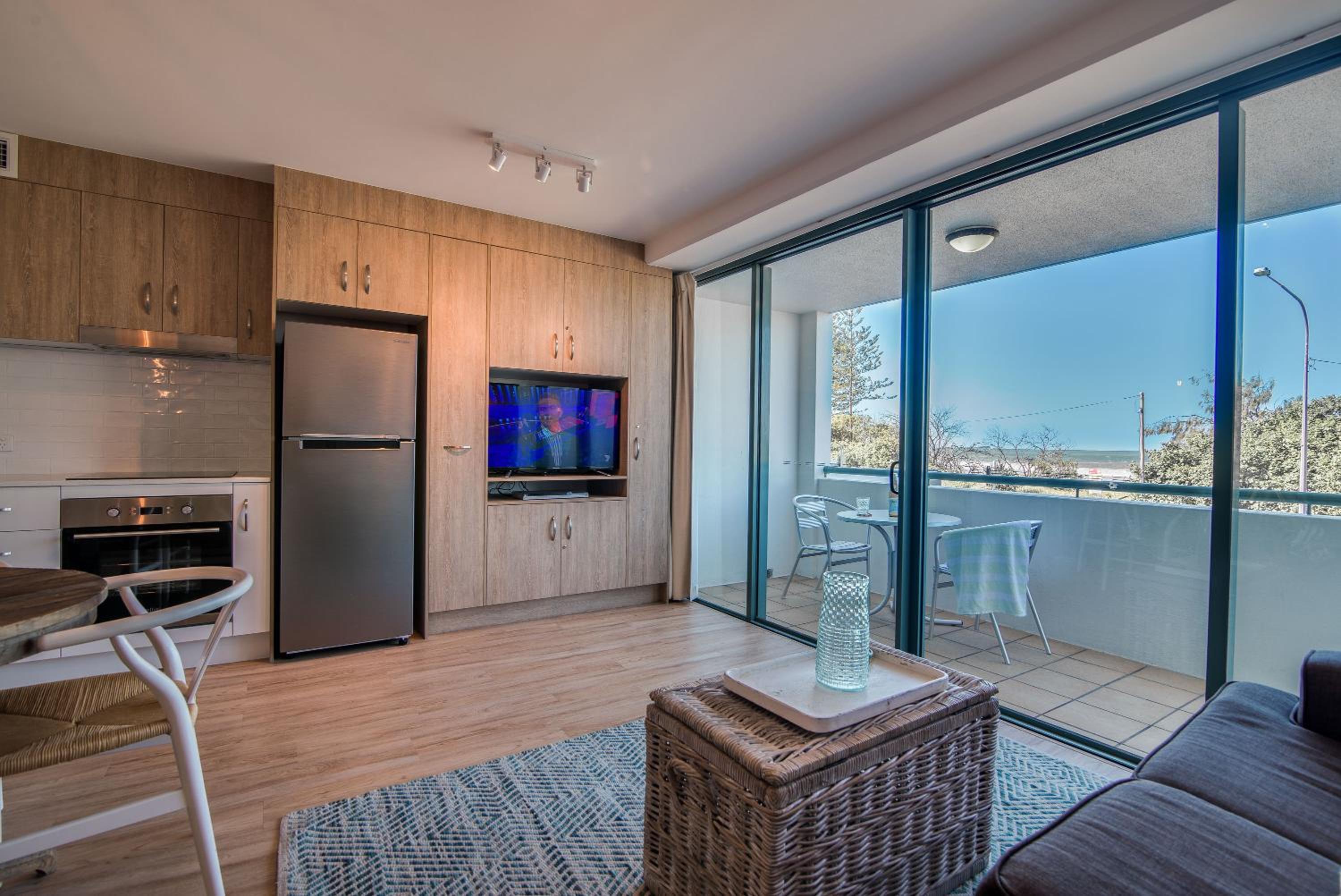Grand Palais Boolarong Beachside Apartments