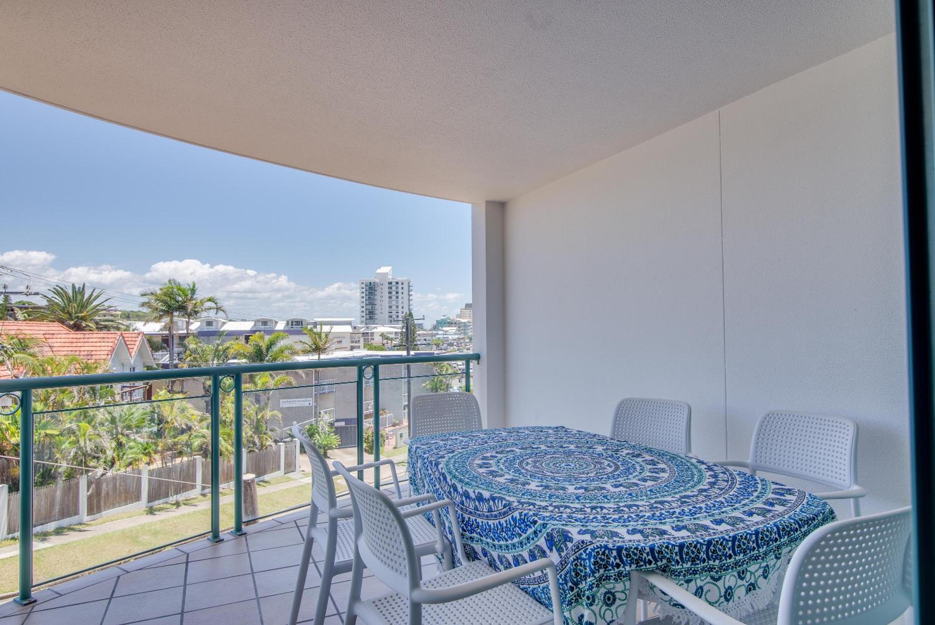 Grand Palais Boolarong Beachside Apartments