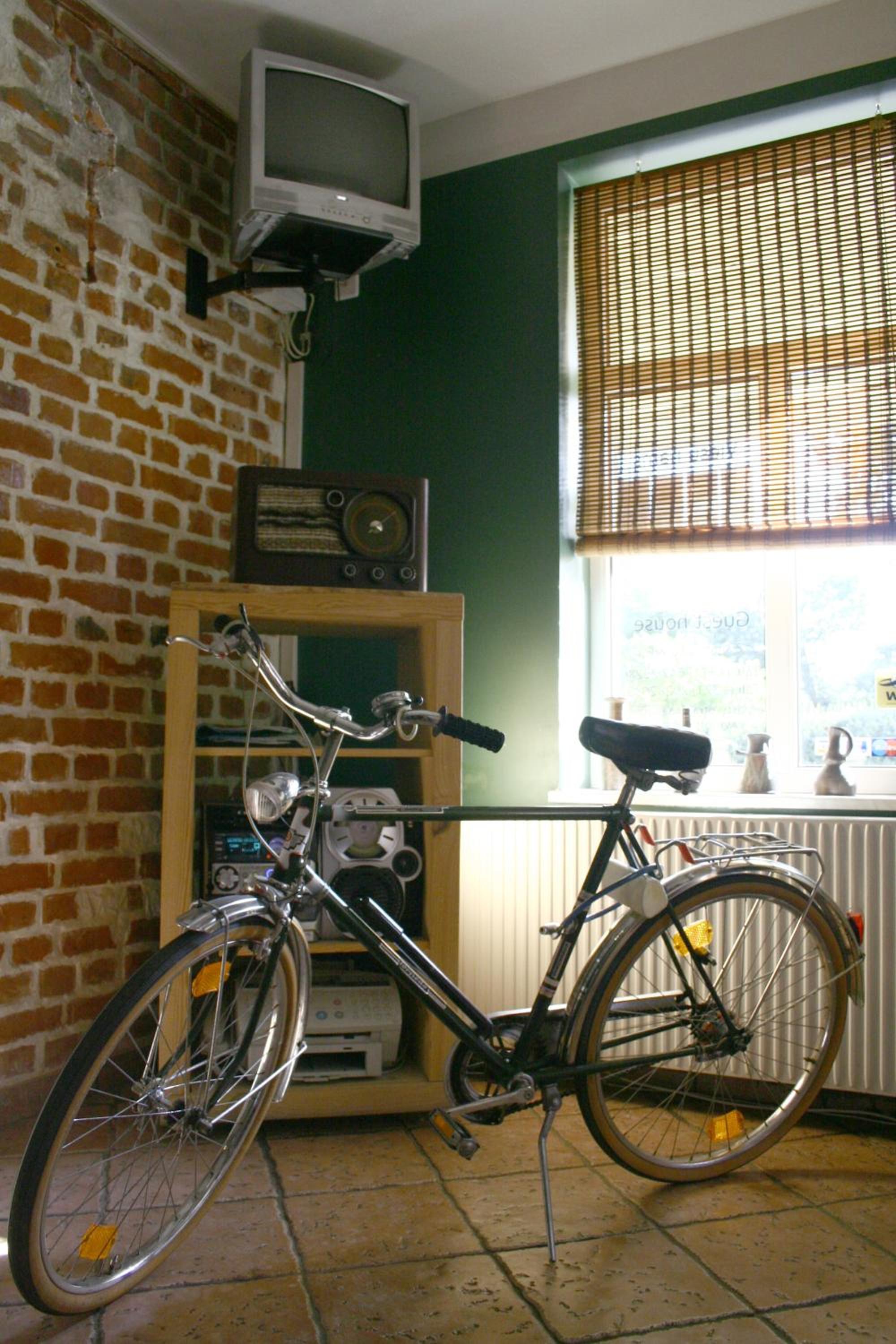 Photo 9