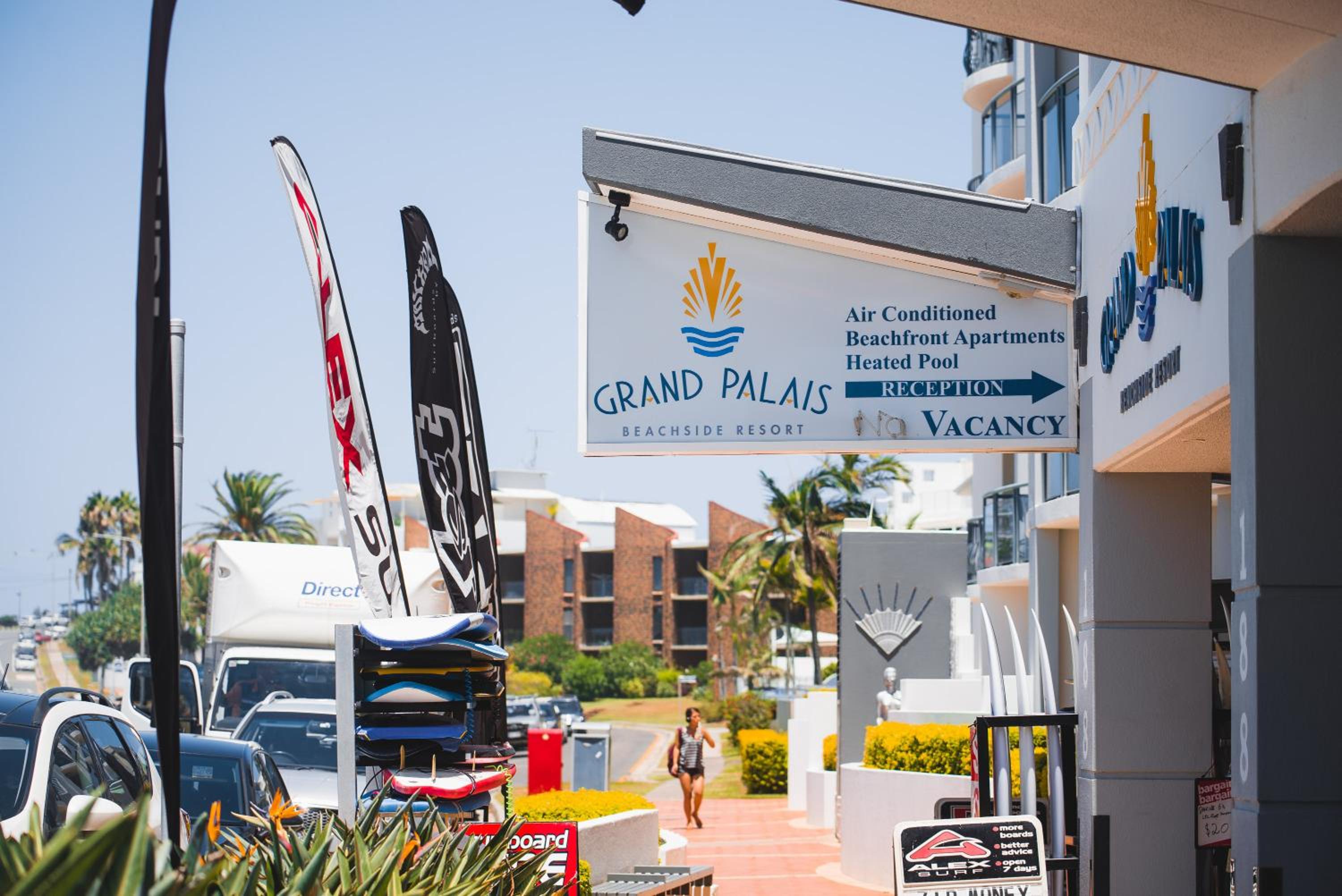 Grand Palais Boolarong Beachside Apartments