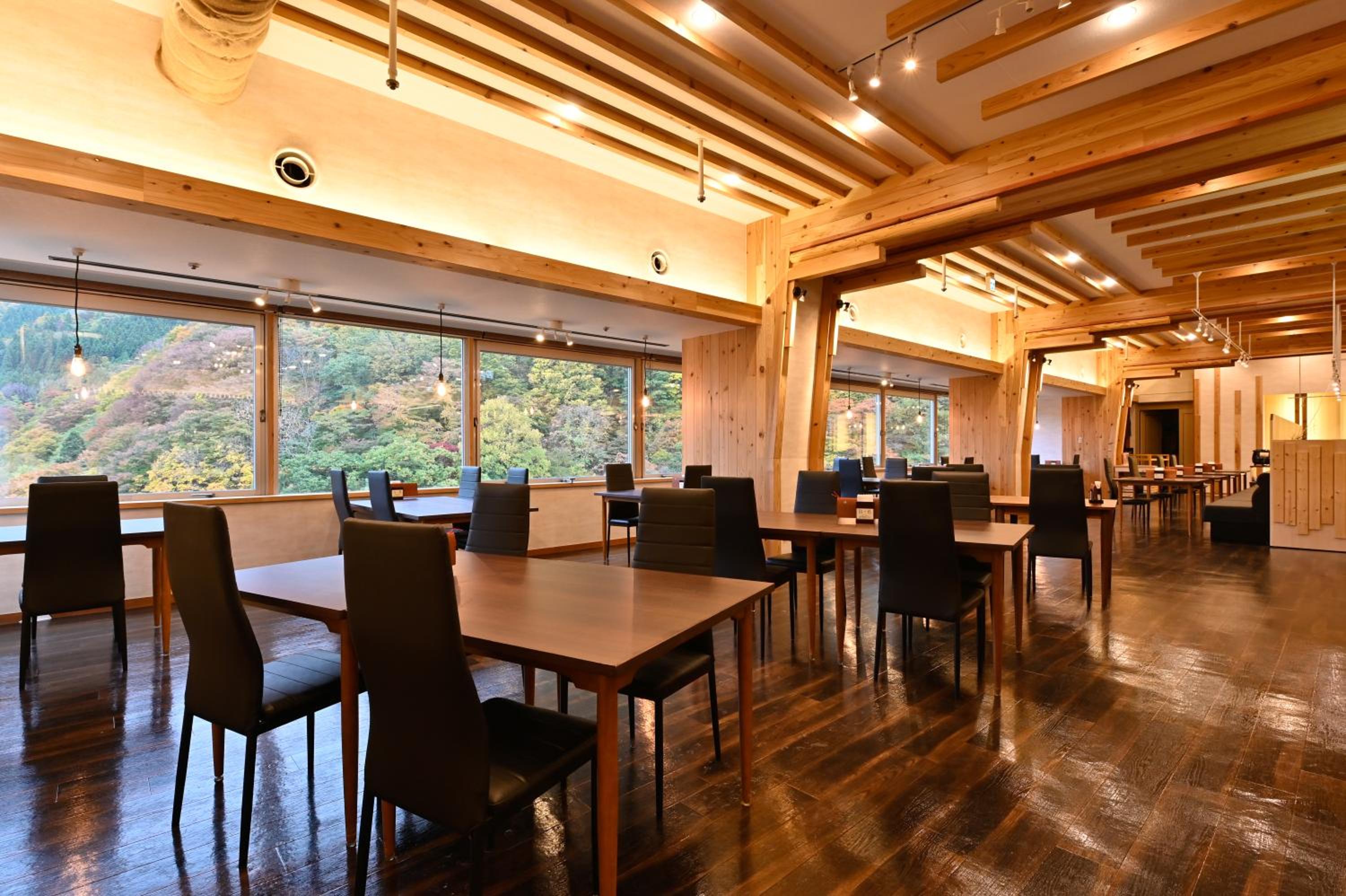 Yuze Hotel