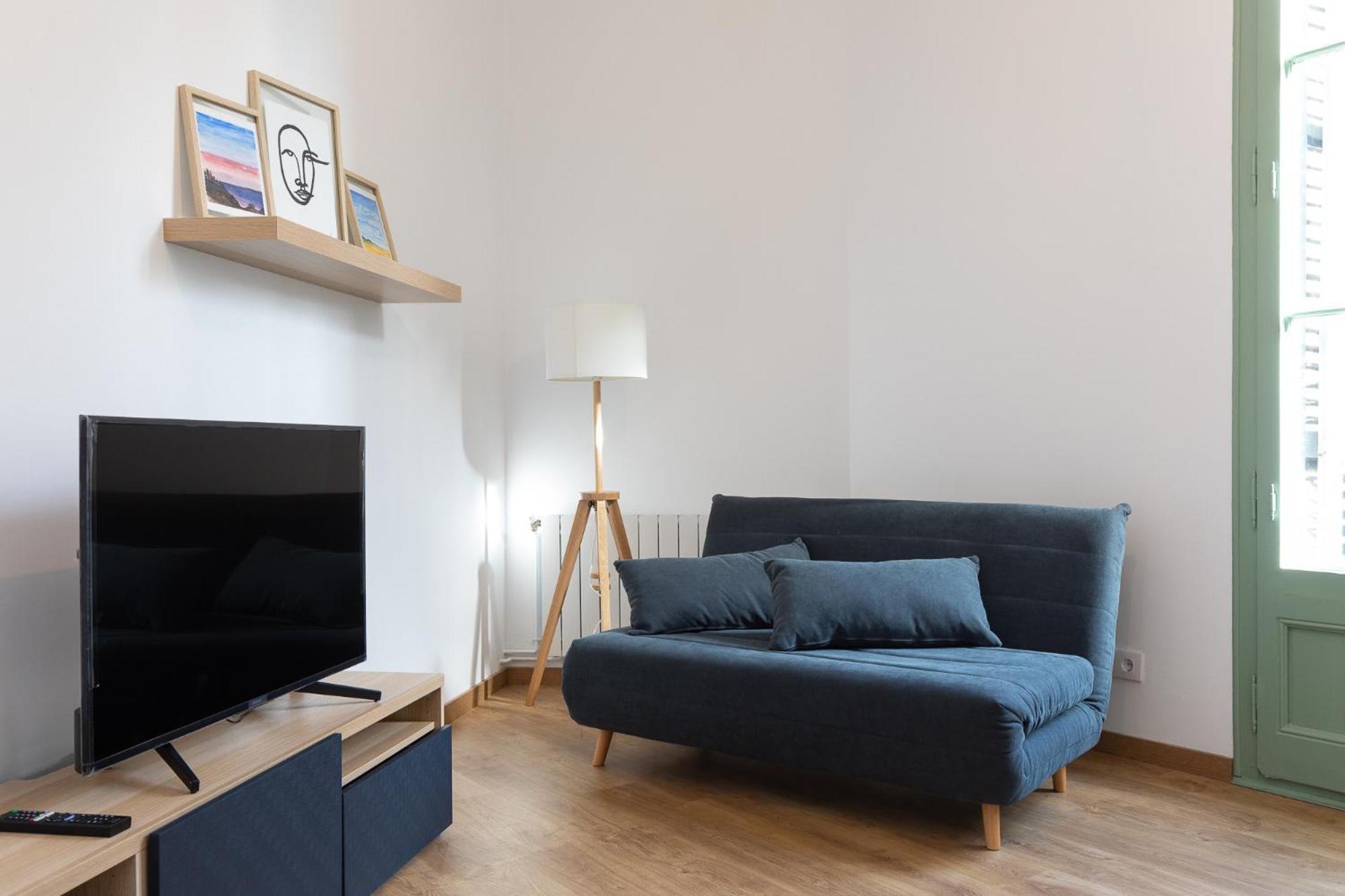 Modernist Family Apartment by PriorityVillas