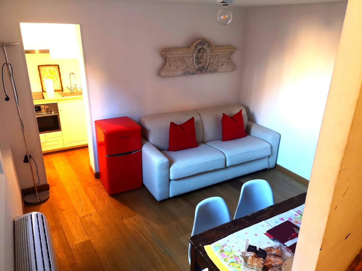 Historical and Luxury Apartment photo 3