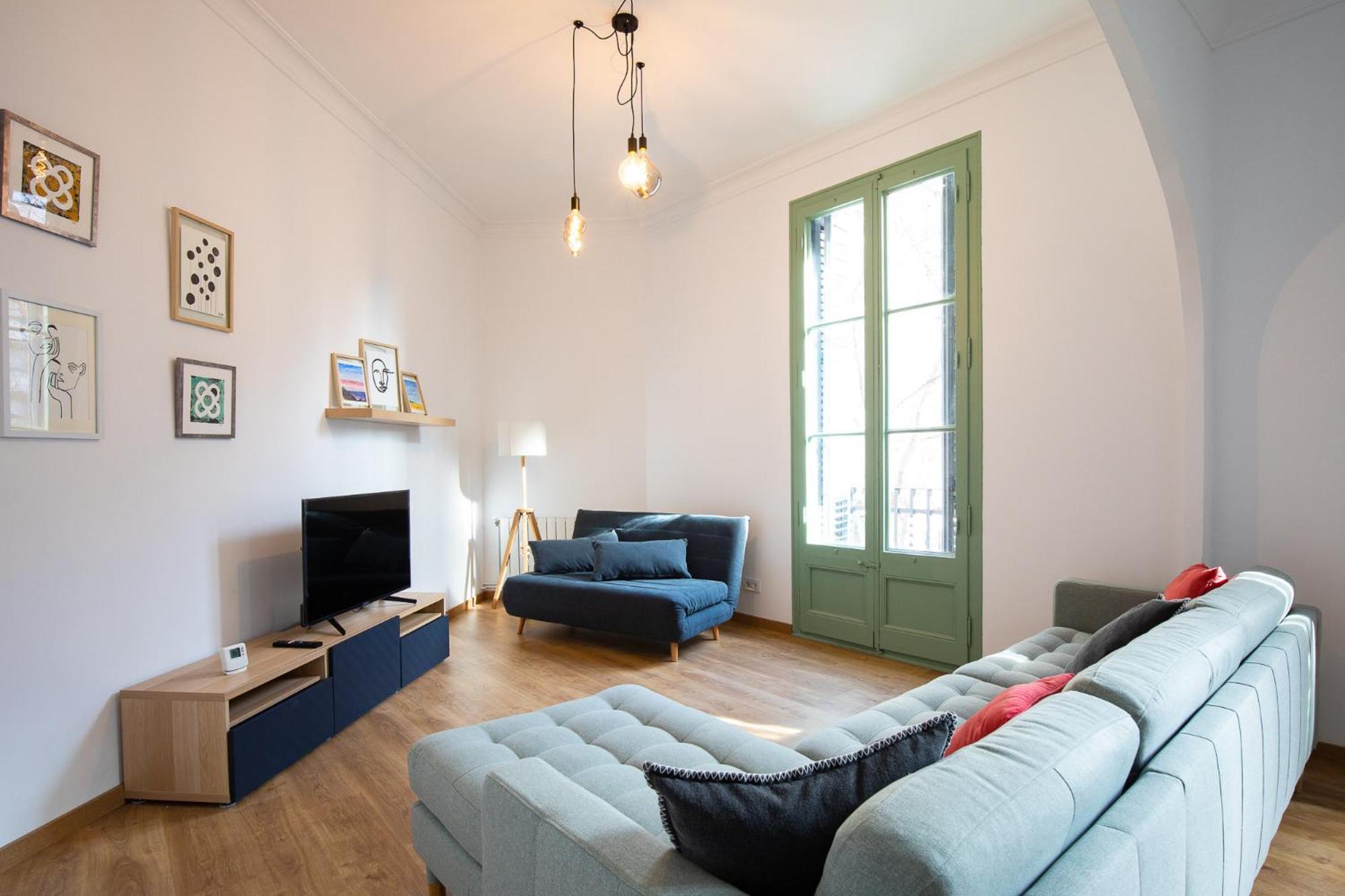 Modernist Family Apartment by PriorityVillas
