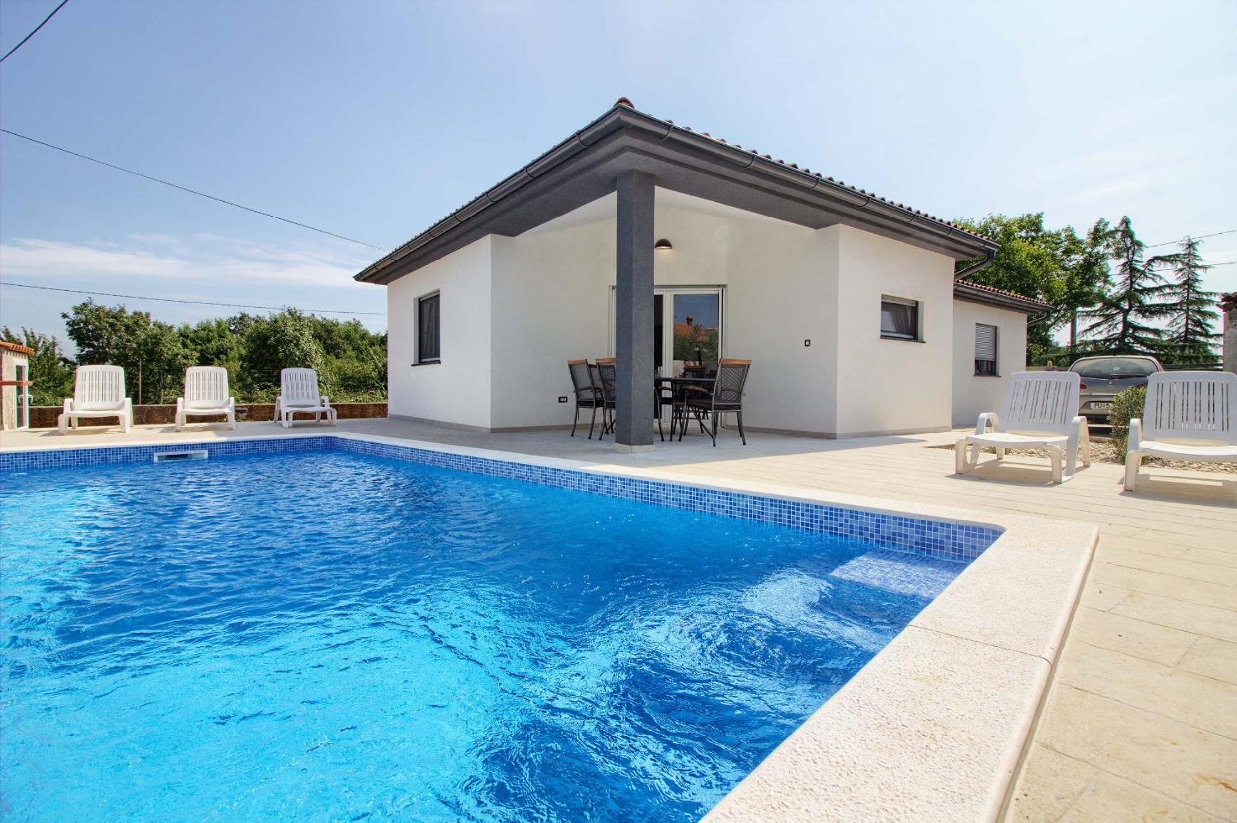 Charming villa Sissano with private pool near Pula by WiiBuk view 3
