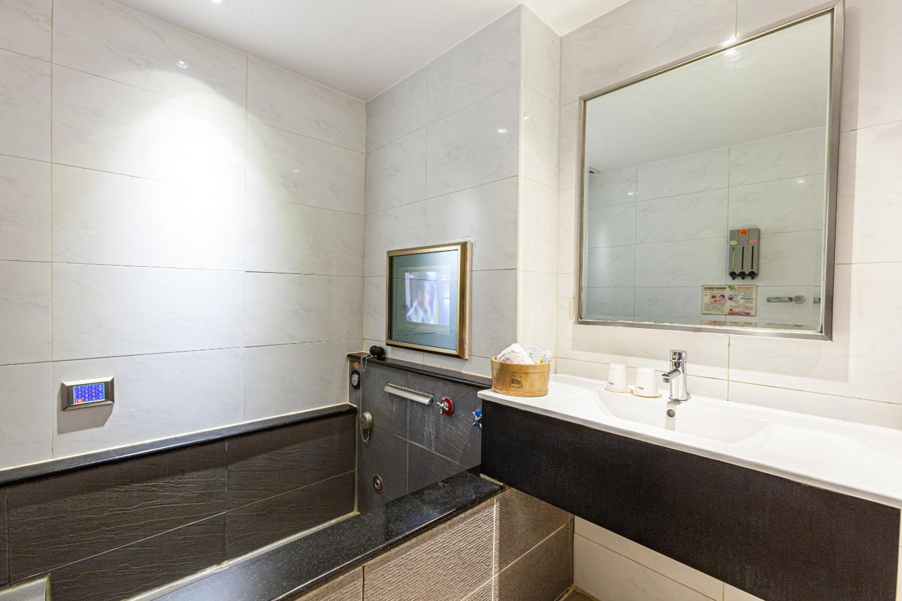 168 Motel-PingZhen