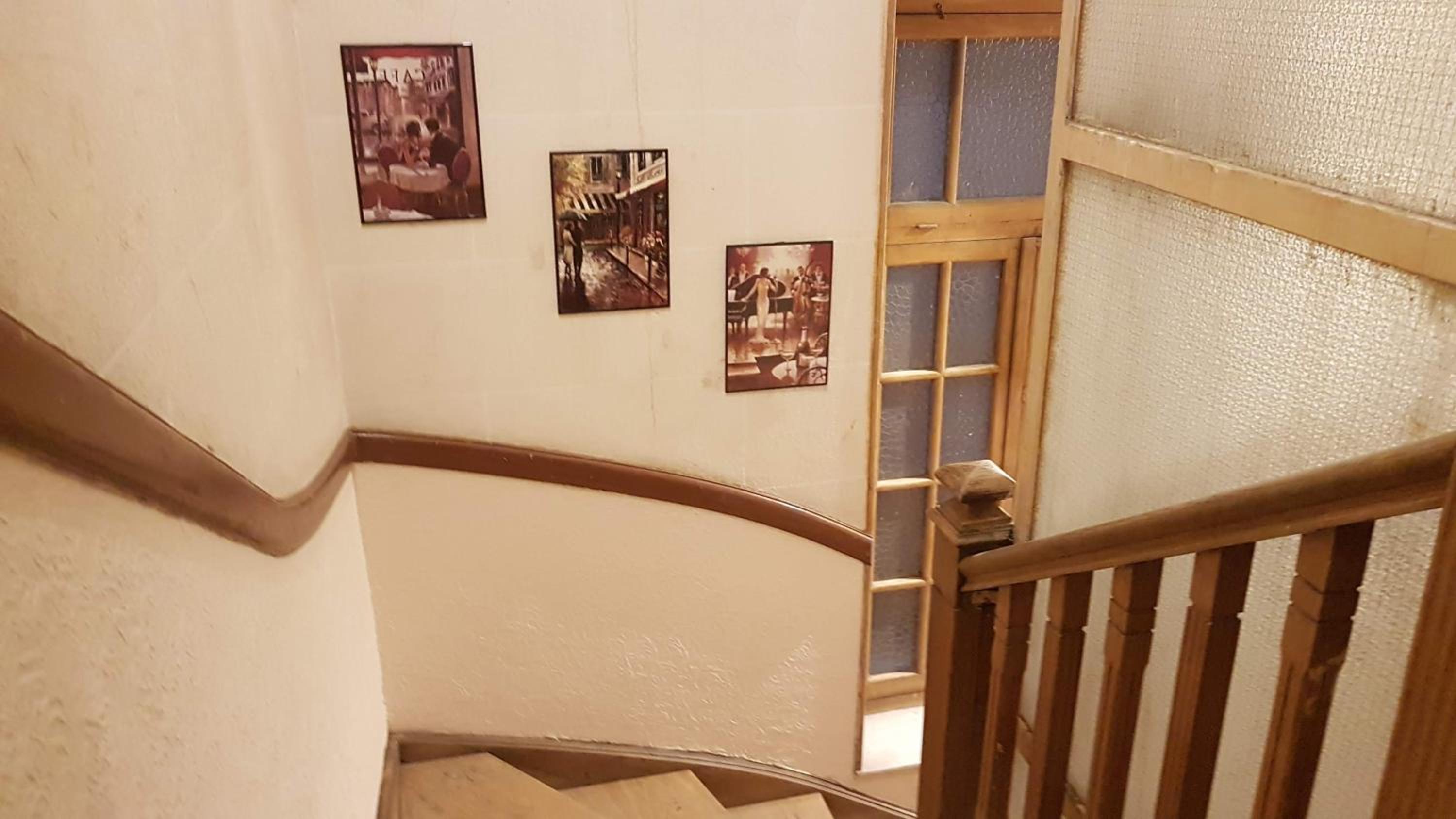 Ionian Apartment- Athens Center, 6 BD, 2.5 BATH