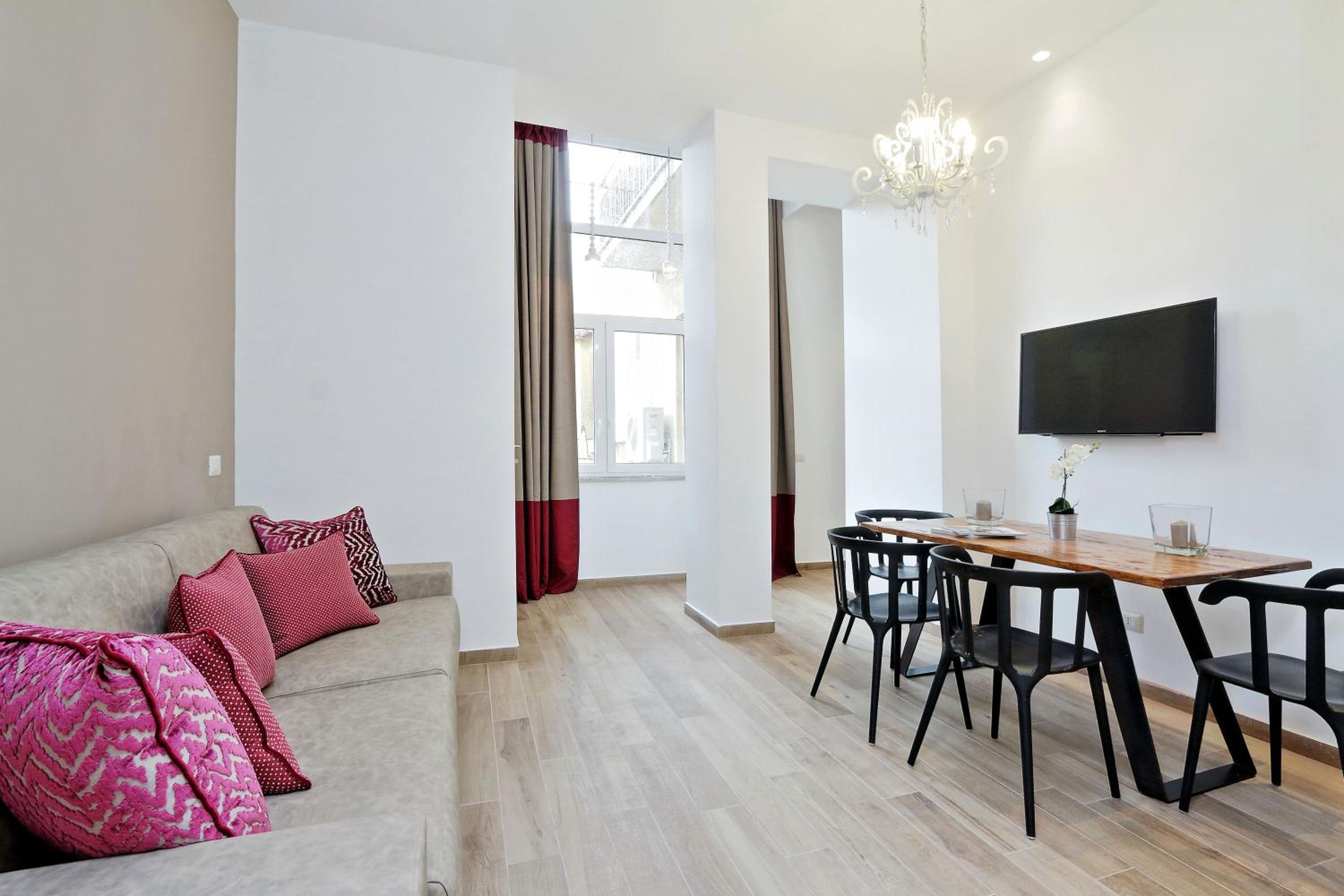 Monti Apartments - My Extra Home