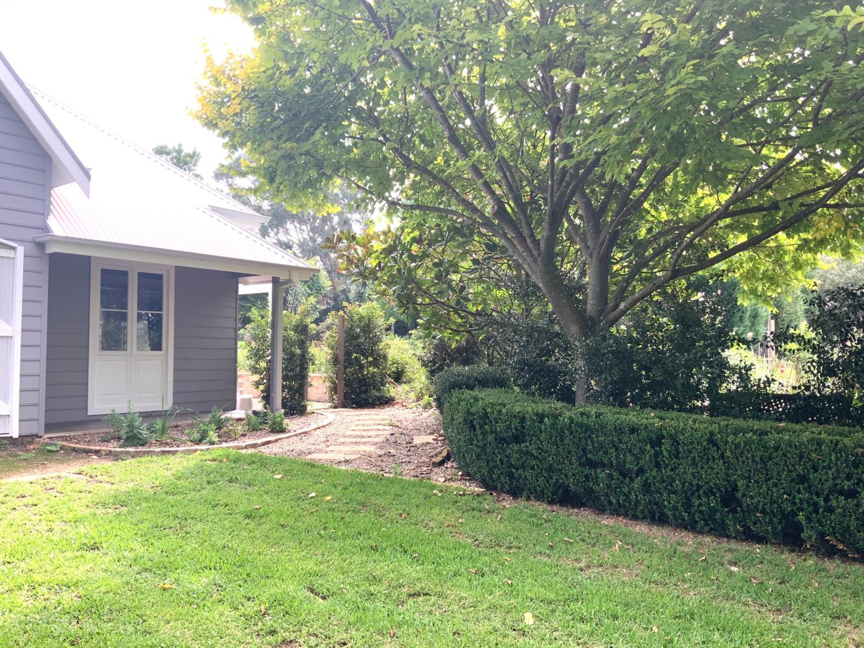 One Bedroom Cottage with Shared Pool