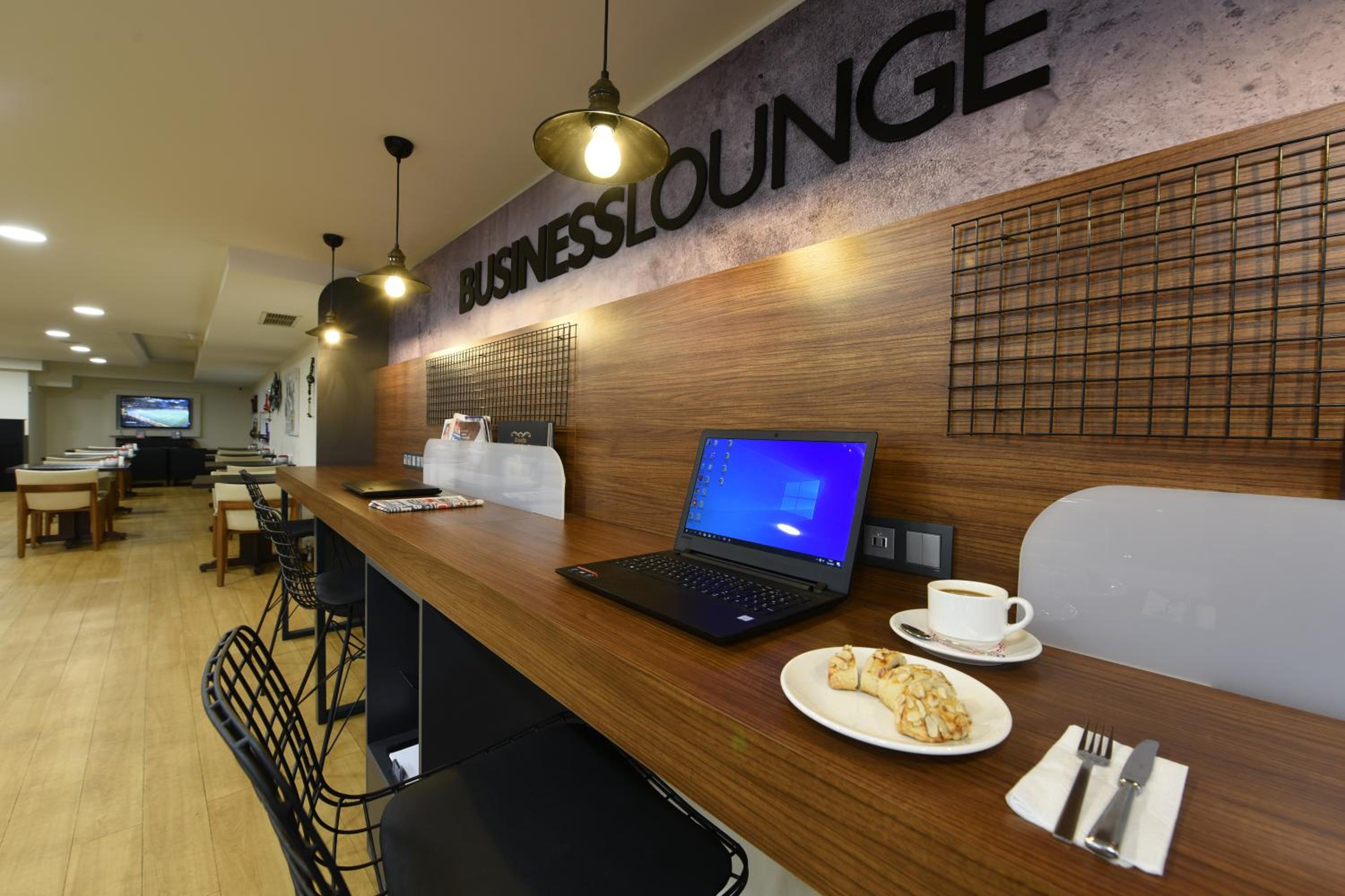 Asal Hotel - Image 7