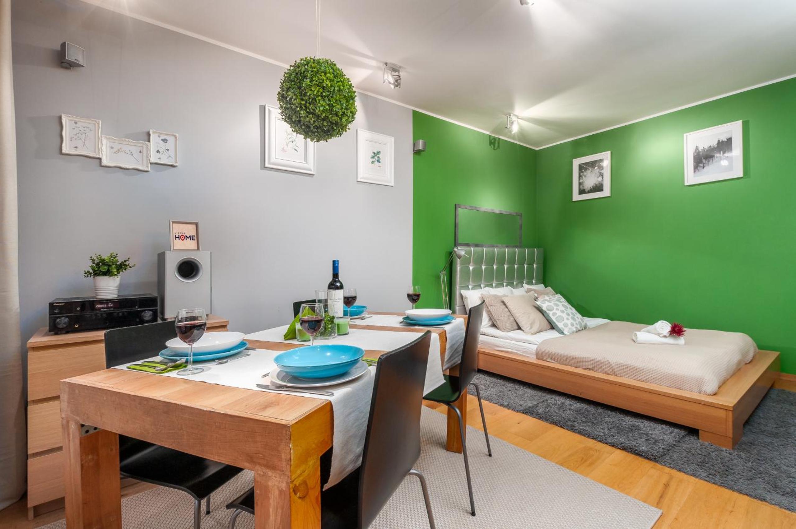 Apartment Hoża City Center by Noclegi Renters view 3