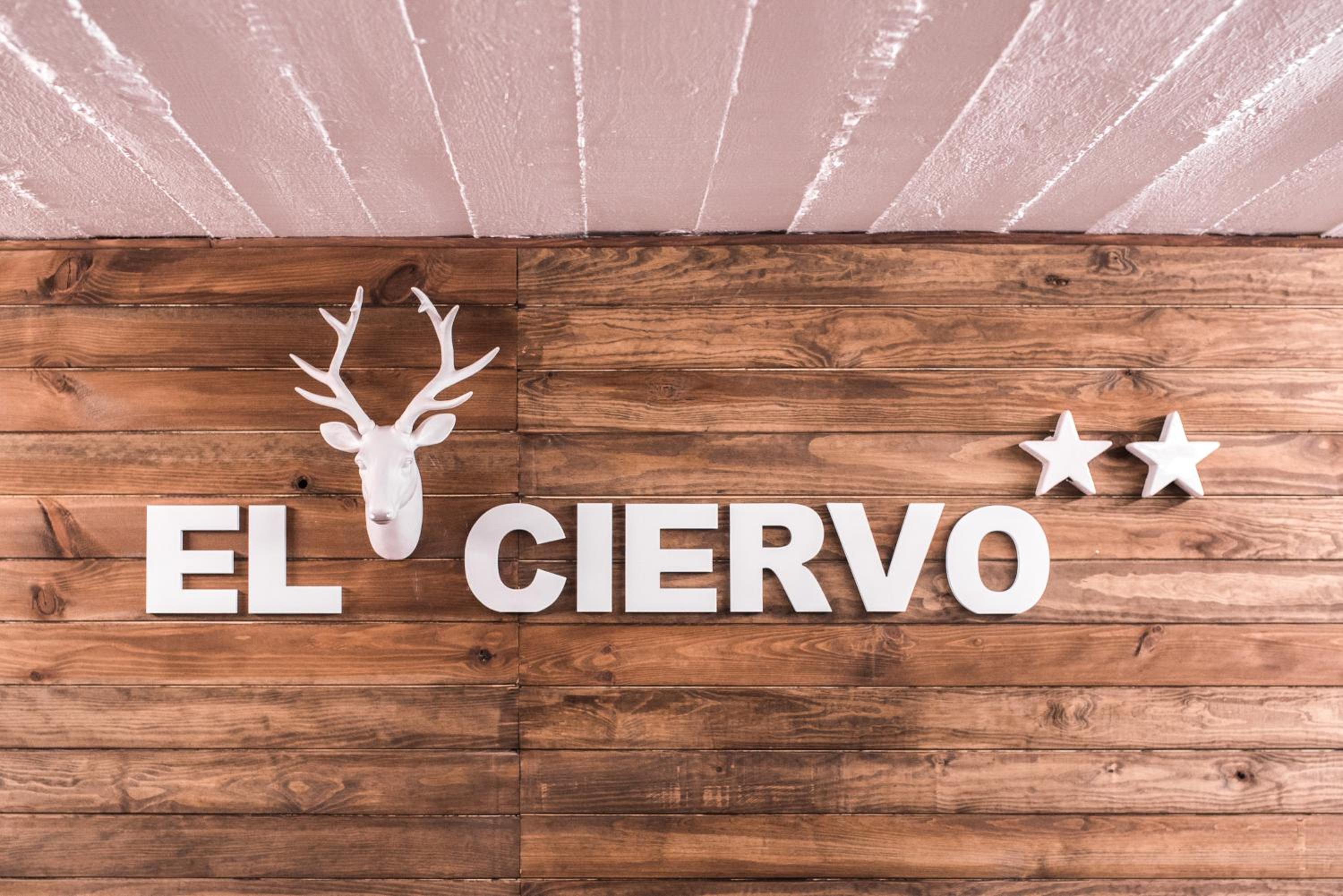 El Ciervo view 5