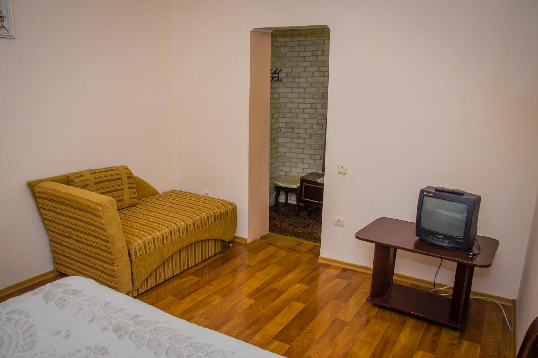 Apartment on Malaya Arnautskaya 21