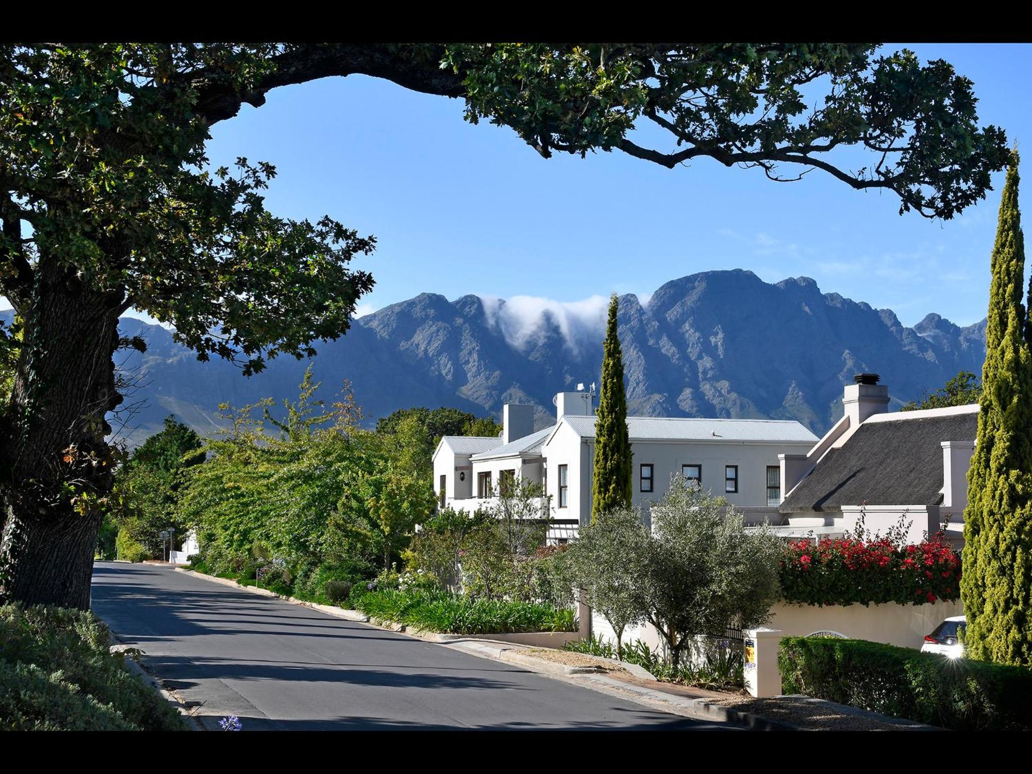 Sorbonne 1 - No loadshedding — Franschhoek, South Africa