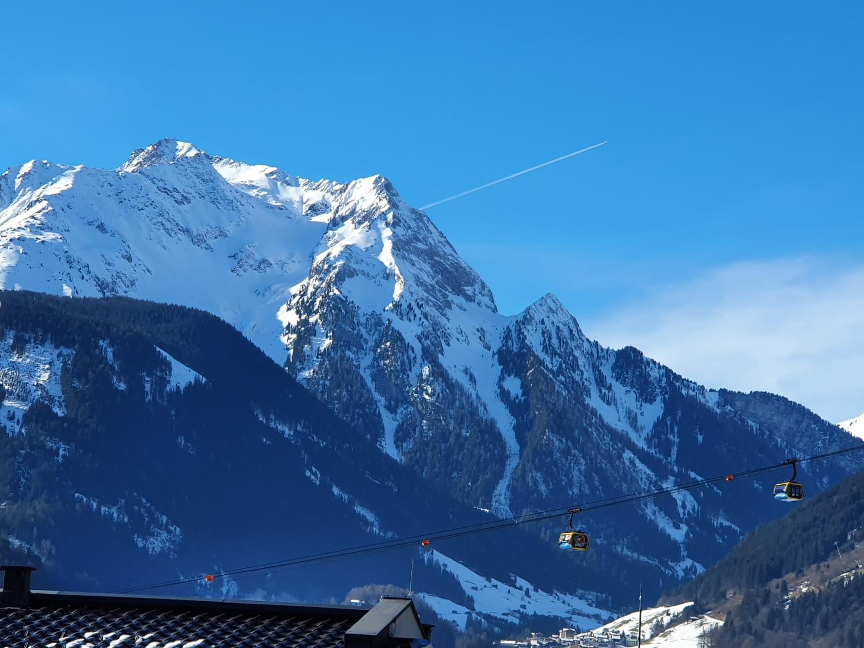 Appartementhaus Mayrhofen by PiaundDirk