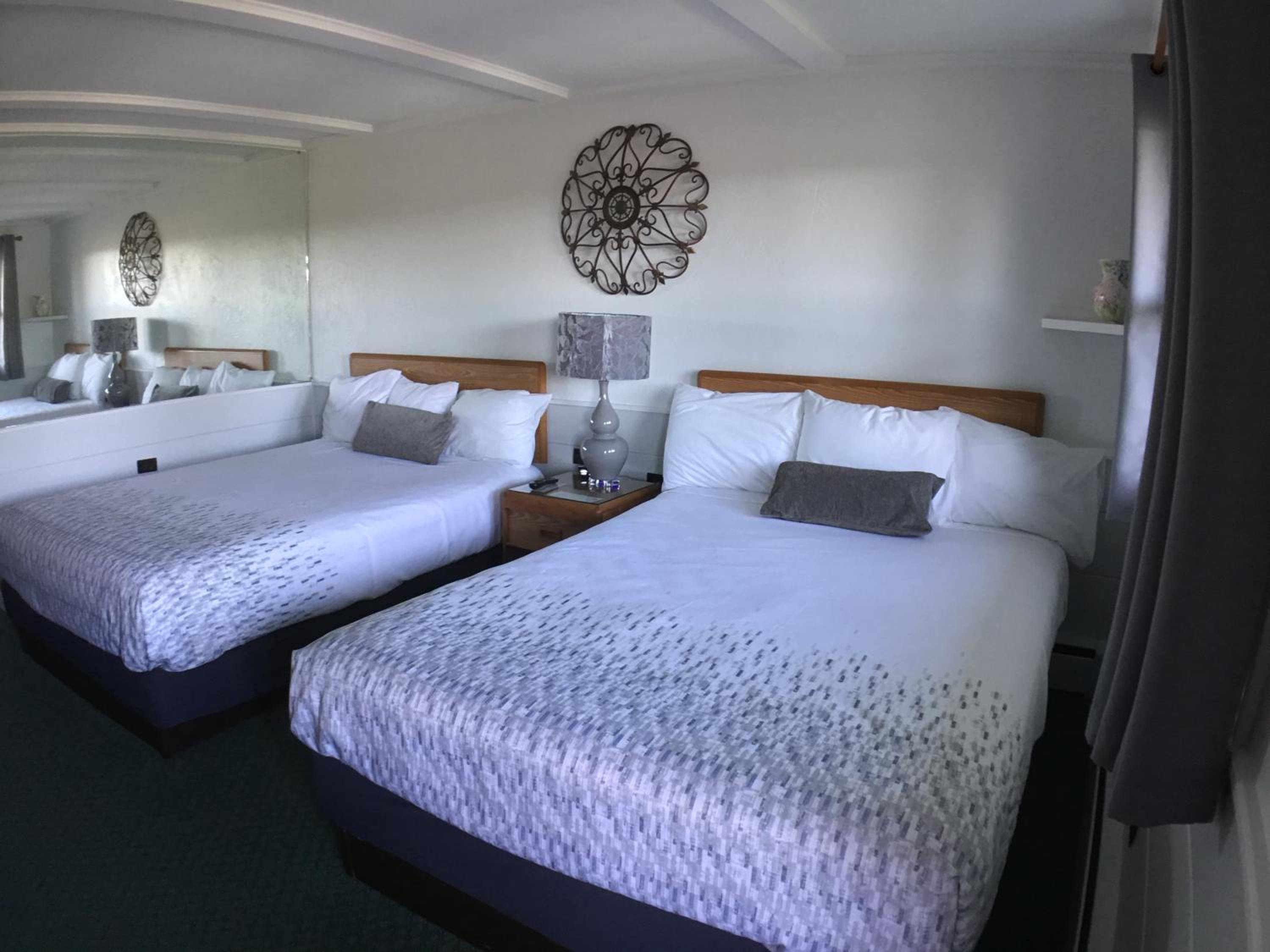 Bay Top Motel