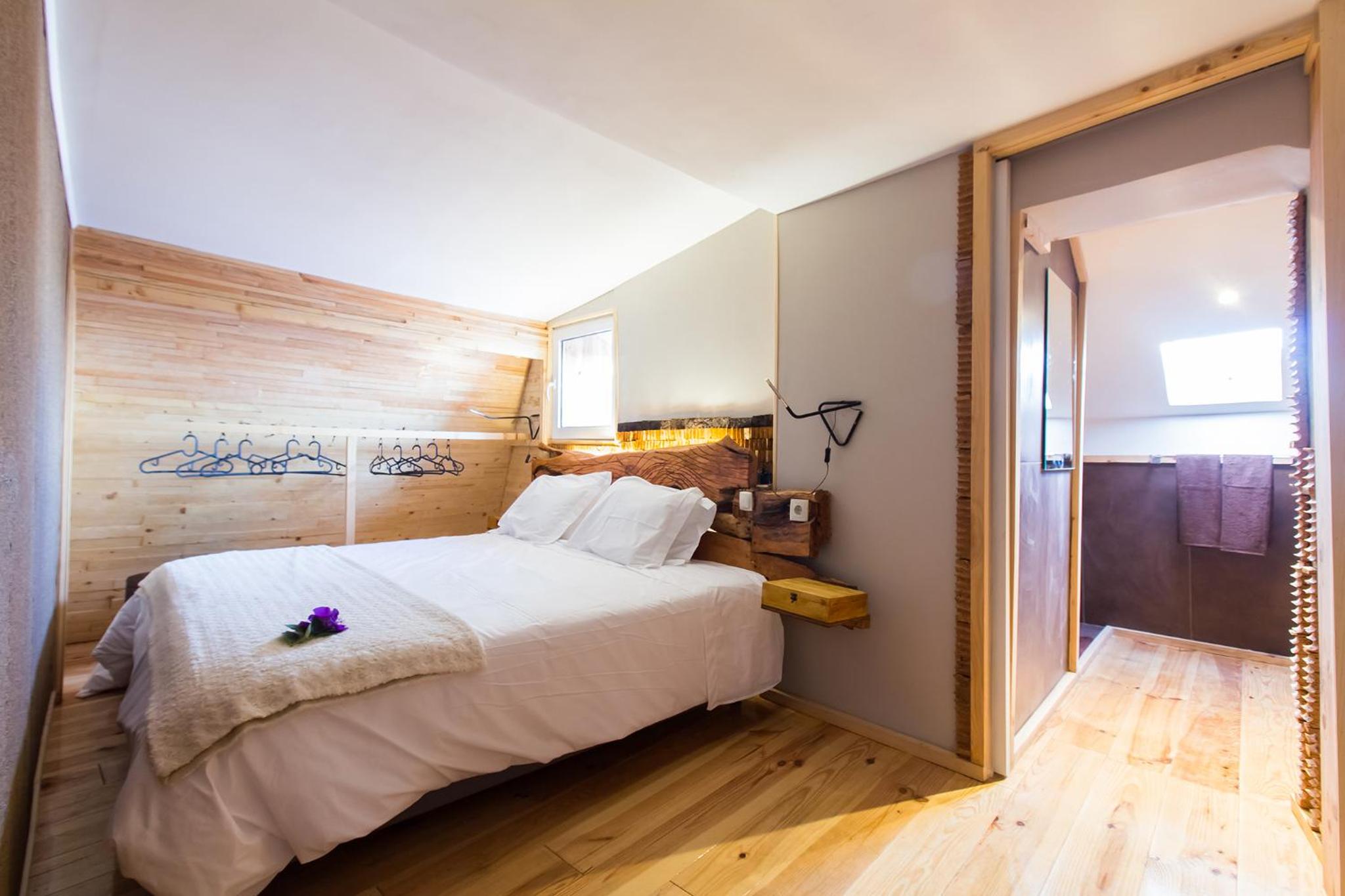 Feel at Home Guest House - Image 4