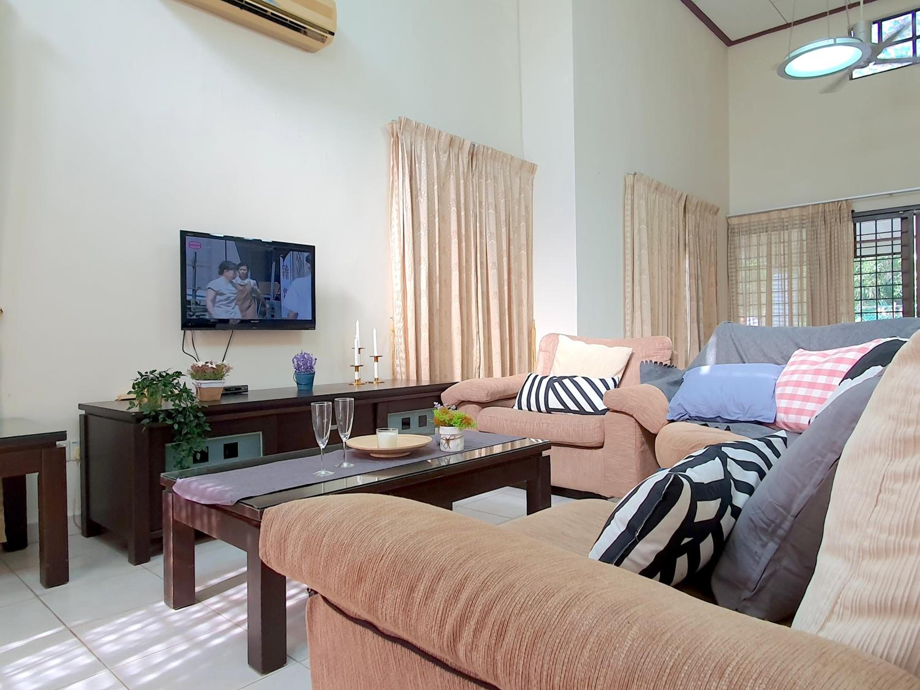 Melaka Afamosa Villa with Private Pool for 10 pax photo 3