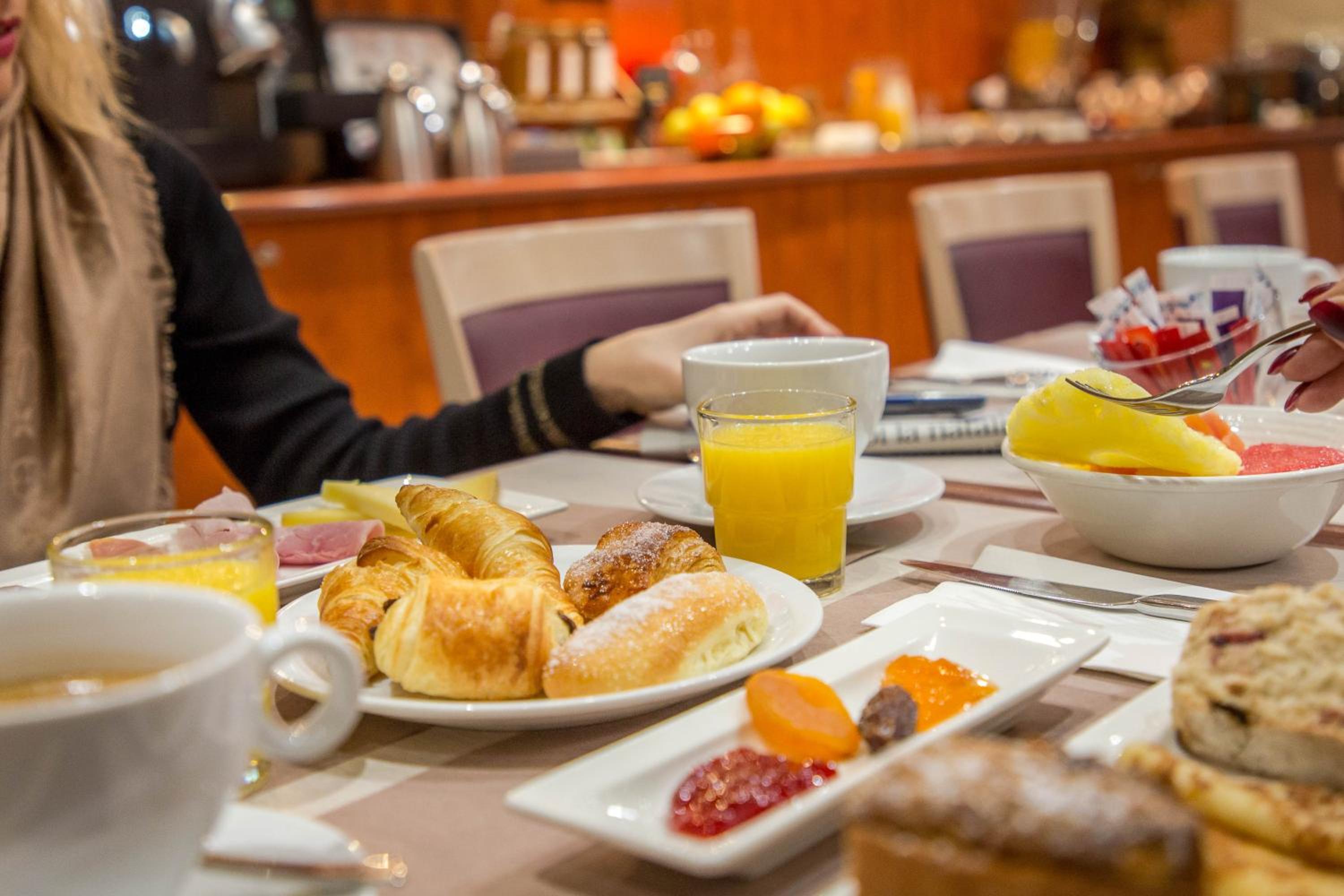 Beziers Vacations - Mercure Beziers - Property Image 4