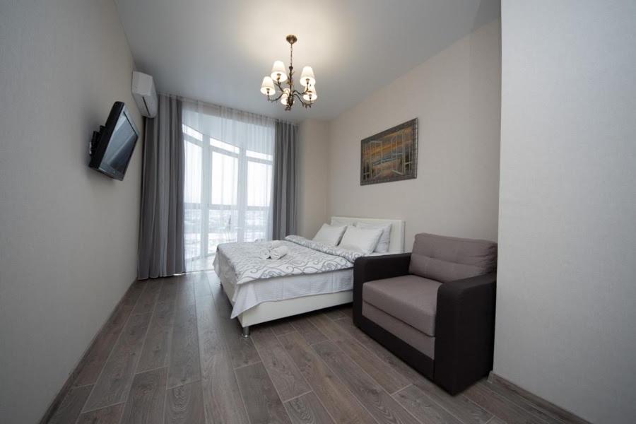 Nikira apartment 75 Оболонская набережная view 4