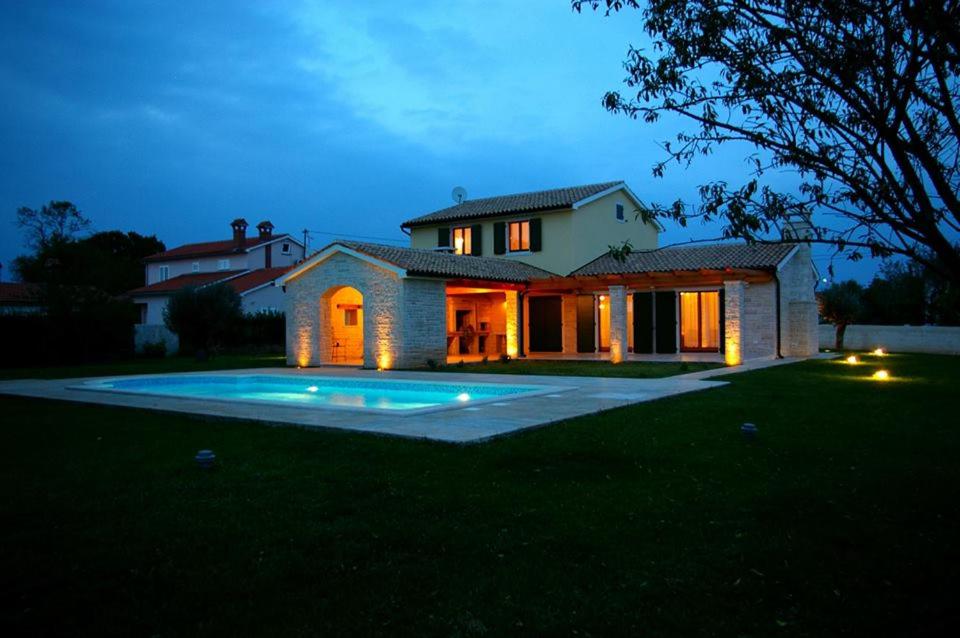 Charming villa Anita with private pool near Pula - WiiBuk view 2