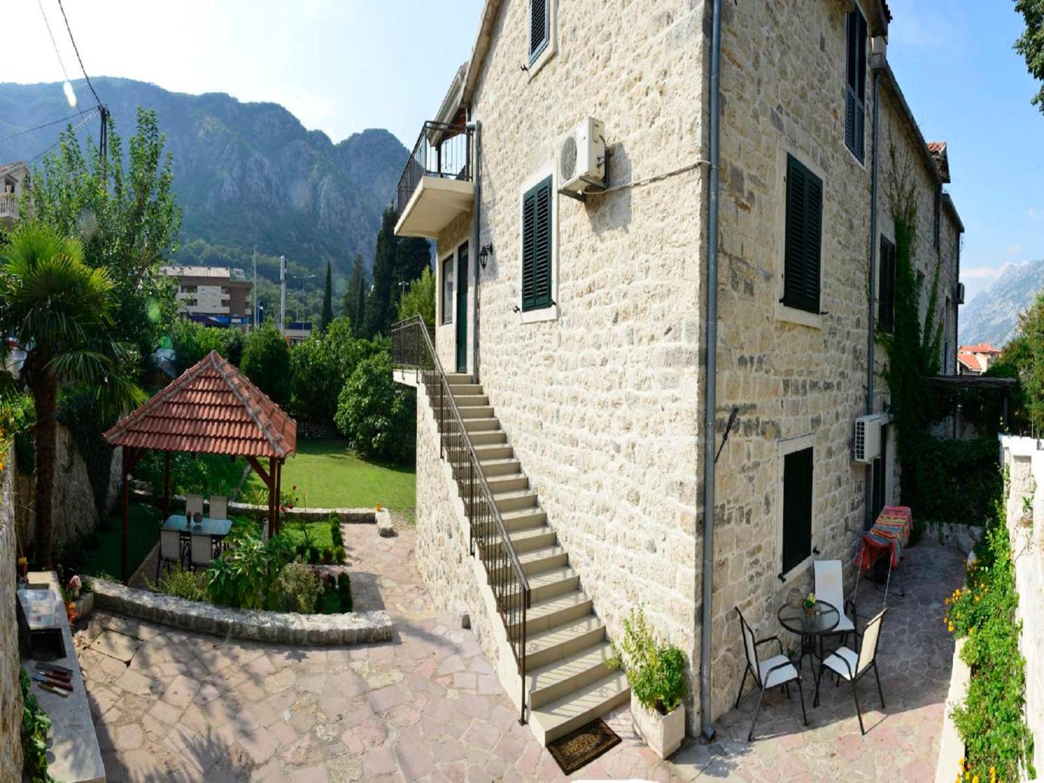 Villa Andrea Apartments with parking