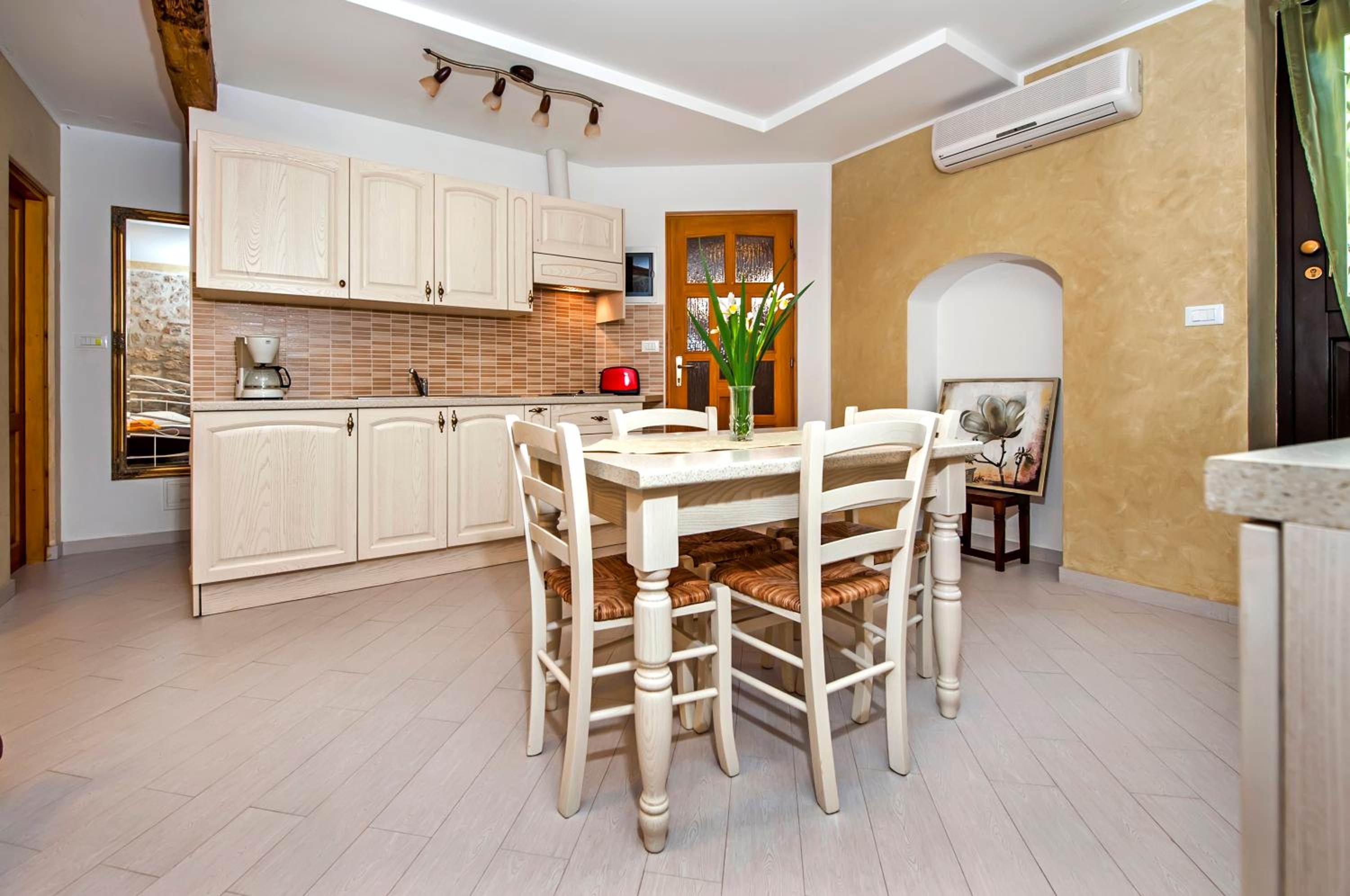 Studio DeAmicis of Downtown Rovinj view 4