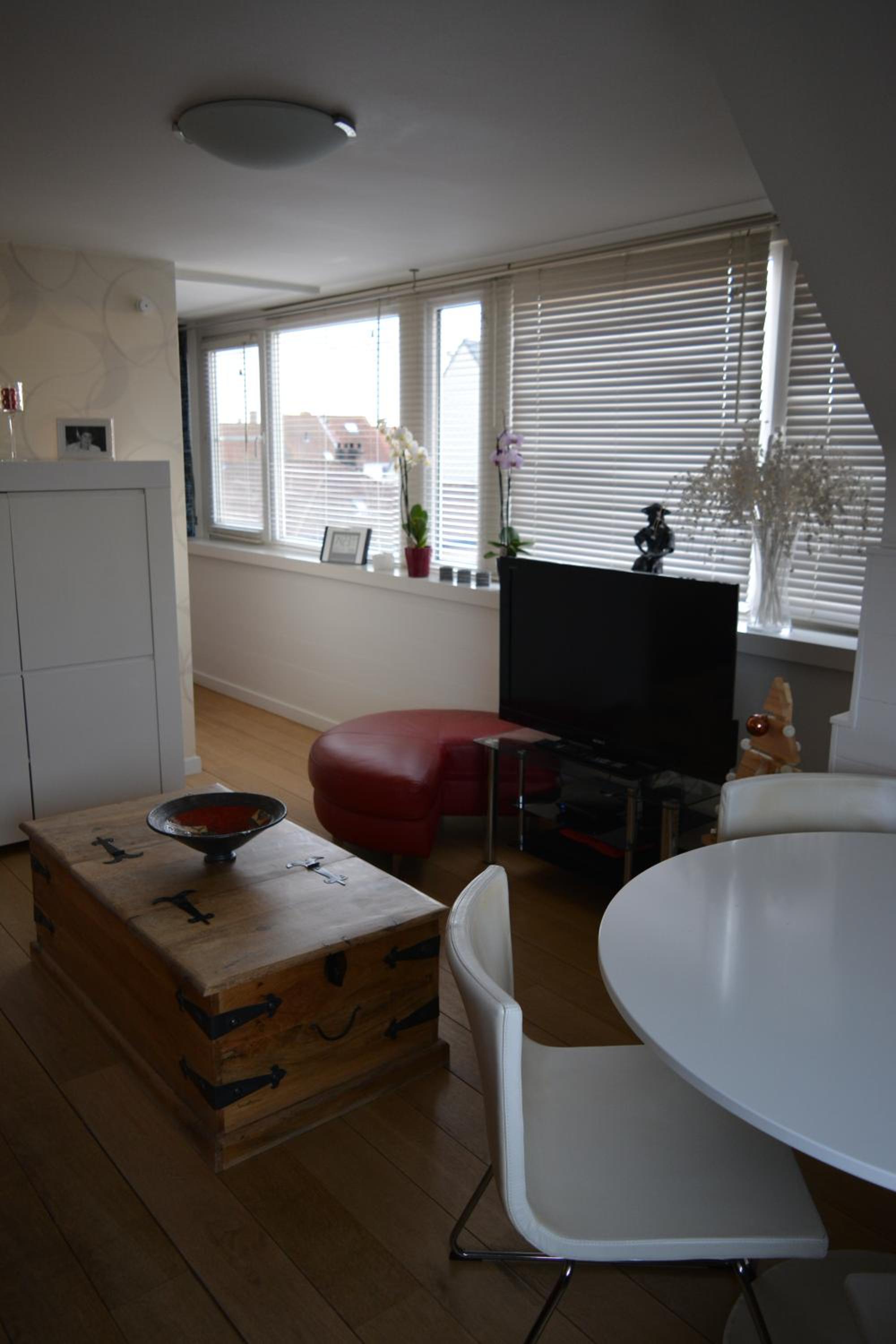 Maison Anna Clara - stijlvol gerenoveerd appartement met parkzicht in Nieuwpoort