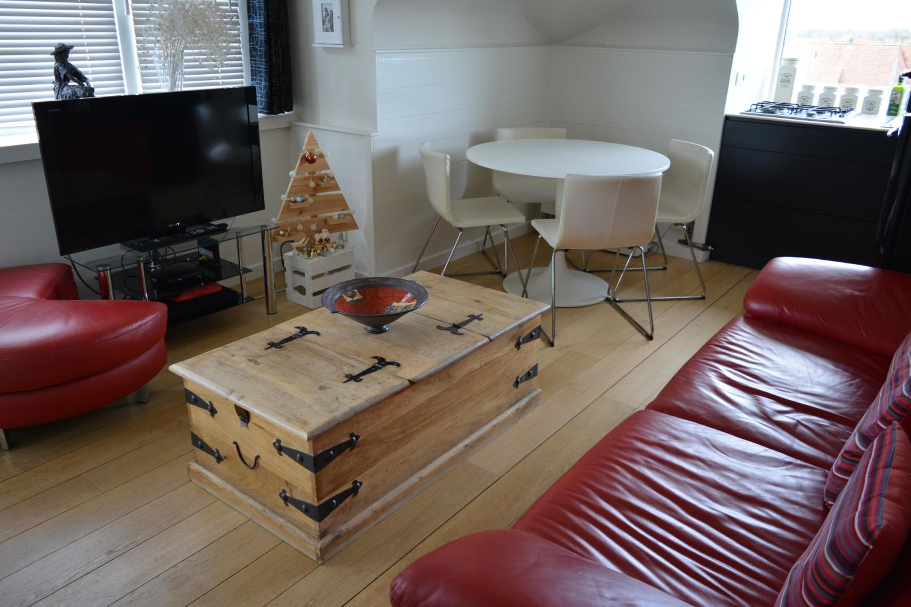 Maison Anna Clara - stijlvol gerenoveerd appartement met parkzicht in Nieuwpoort