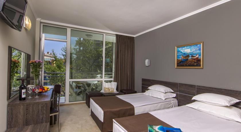 Hotel Neptun Beach