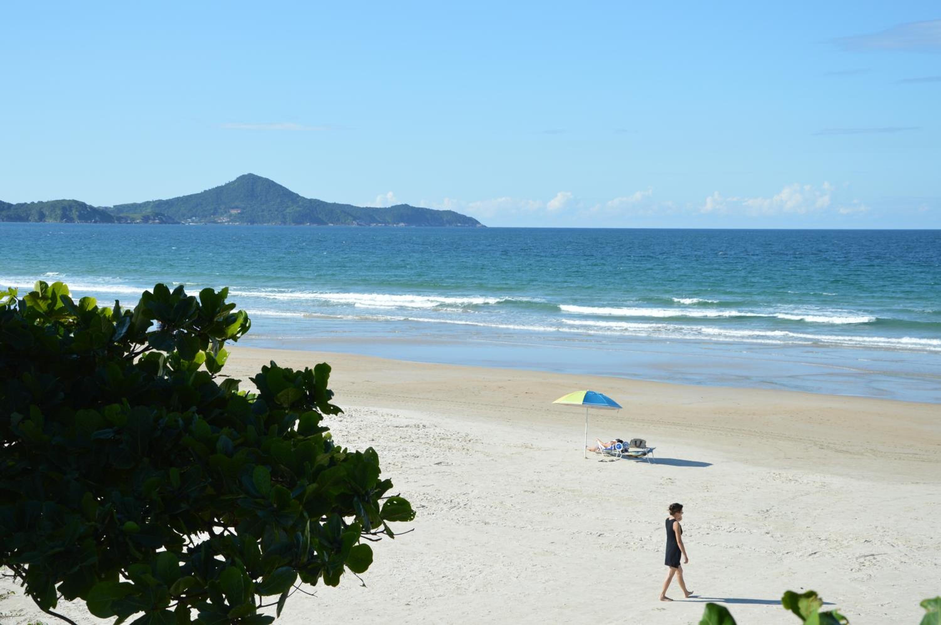 Belíssima Casa - Pé na areia - Bombinhas - Canto Grande