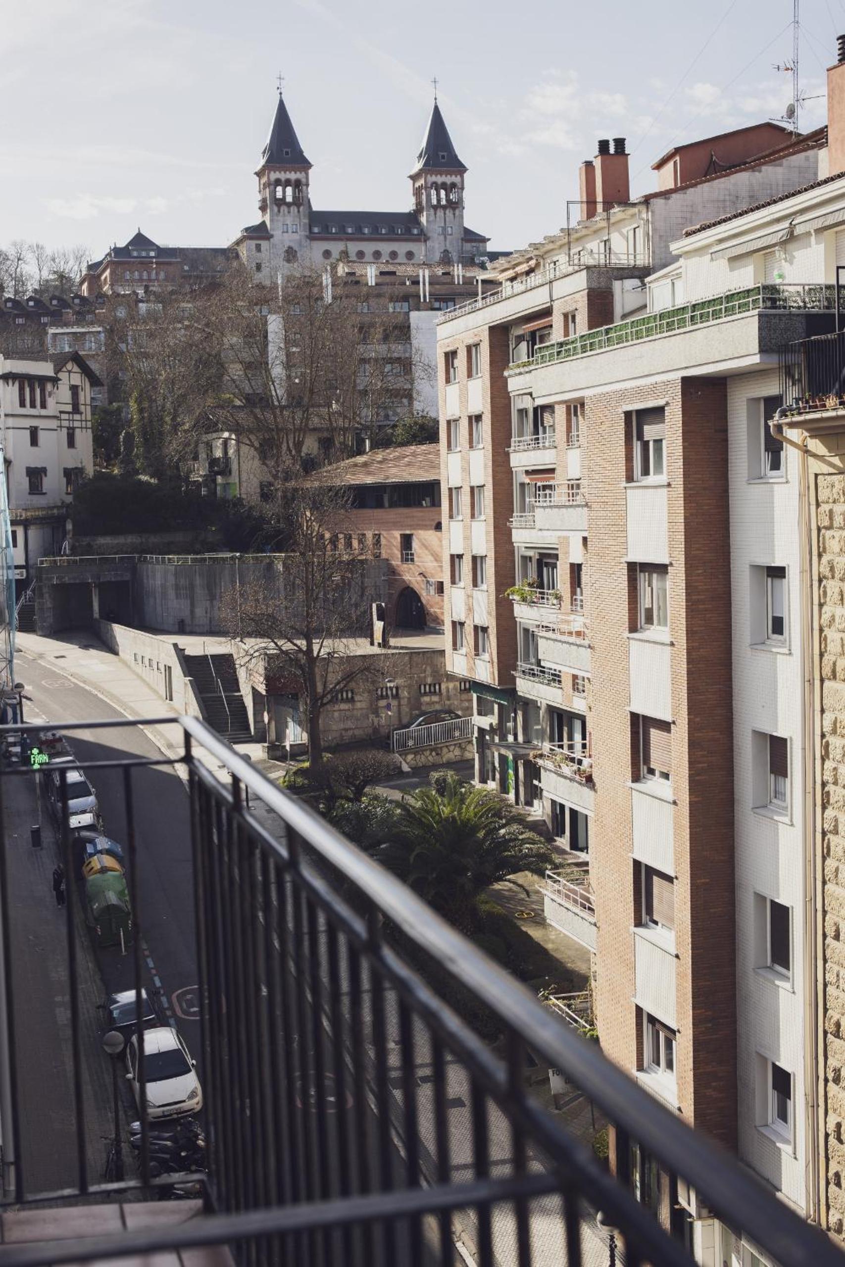 Heriz - Local Rentss view 3