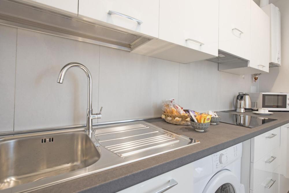 Nonno Dante en Riomaggiore — kitchen