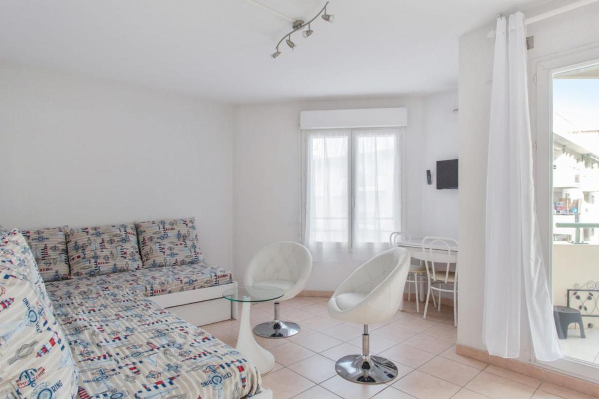 Modern studio with terrace in Nice center 3 min to the beach - Welkeys photo 1