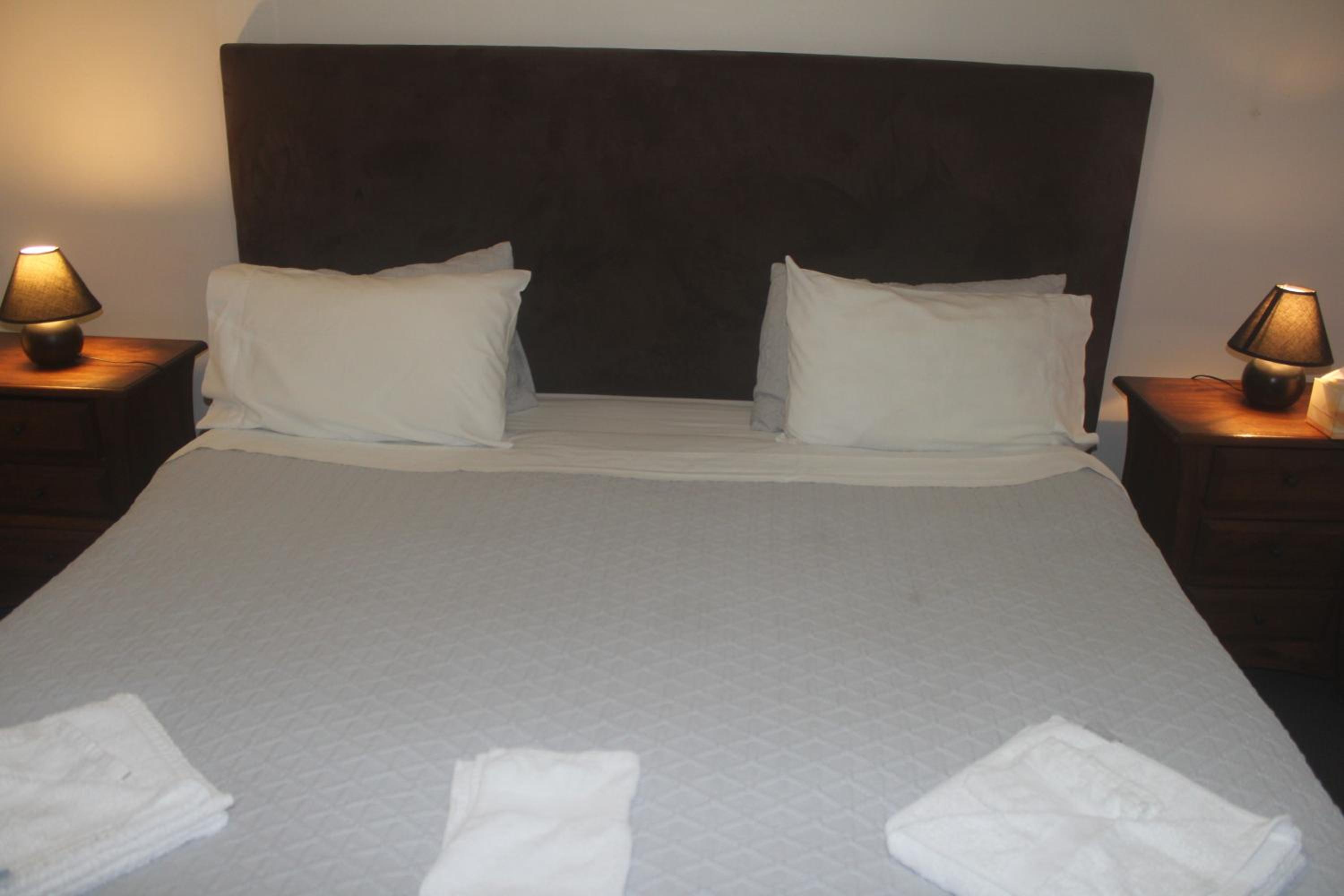 JOHN HUNTER B&B
