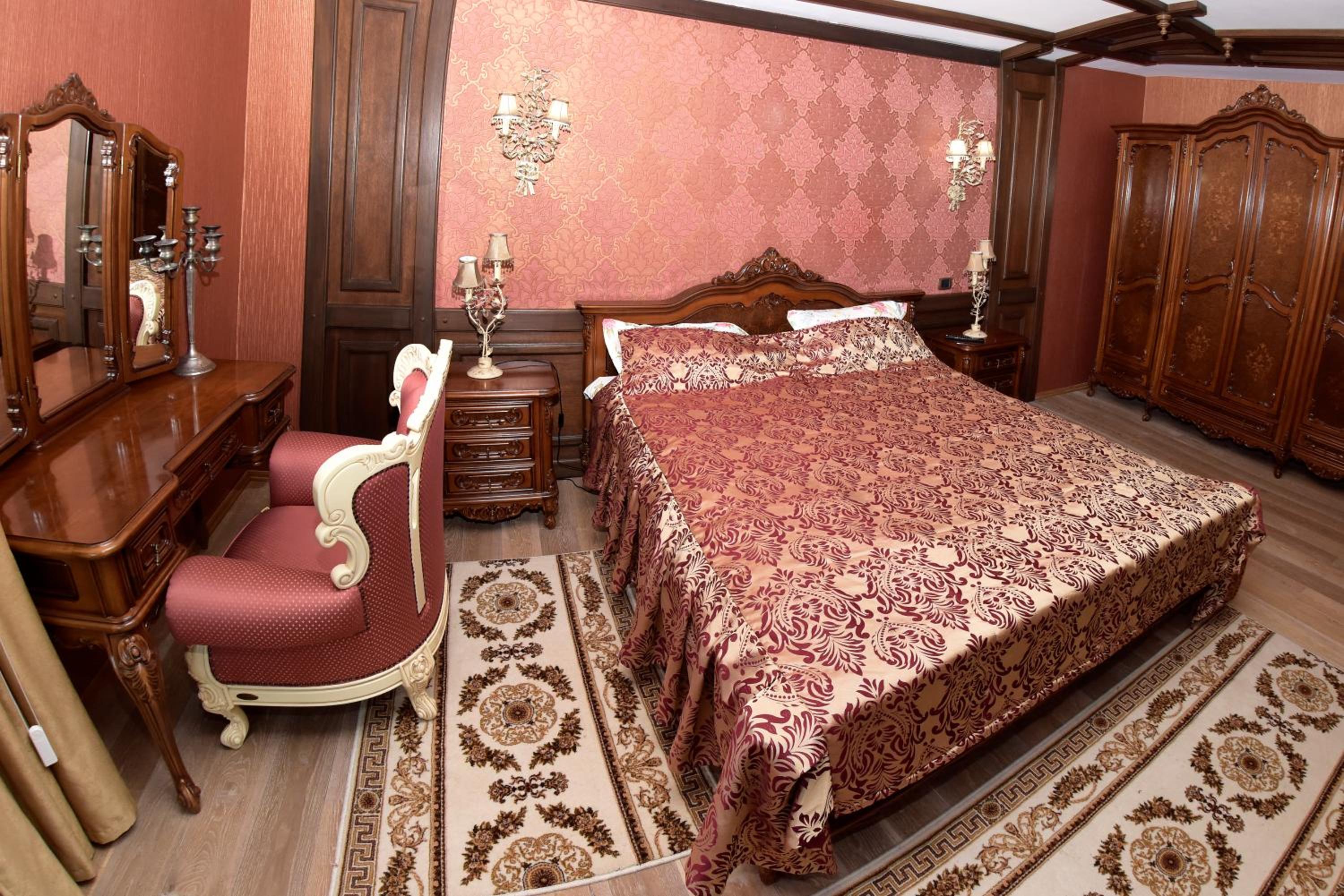 Classic Residence