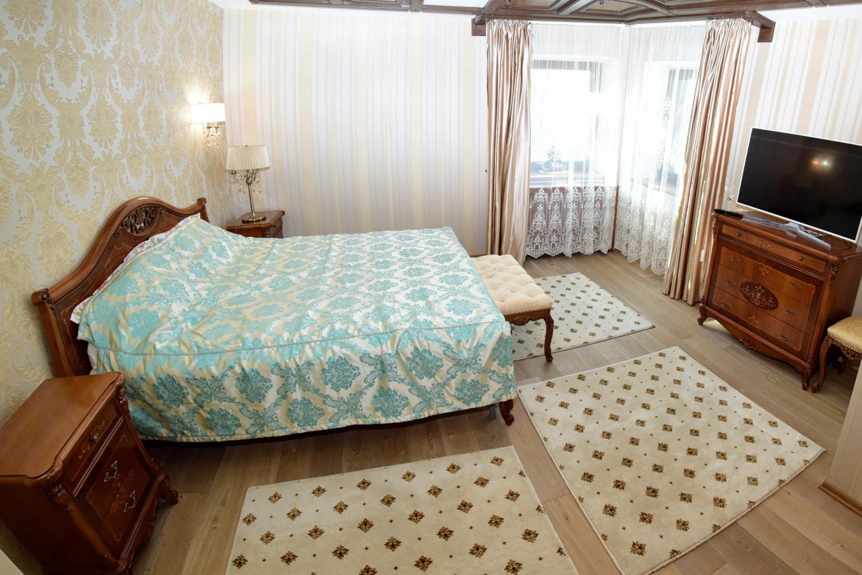 Classic Residence