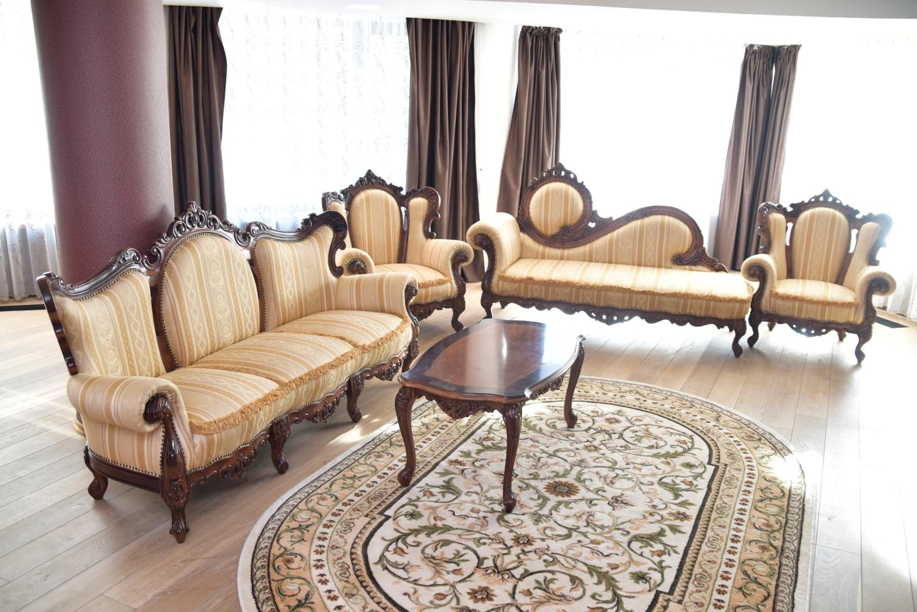 Classic Residence