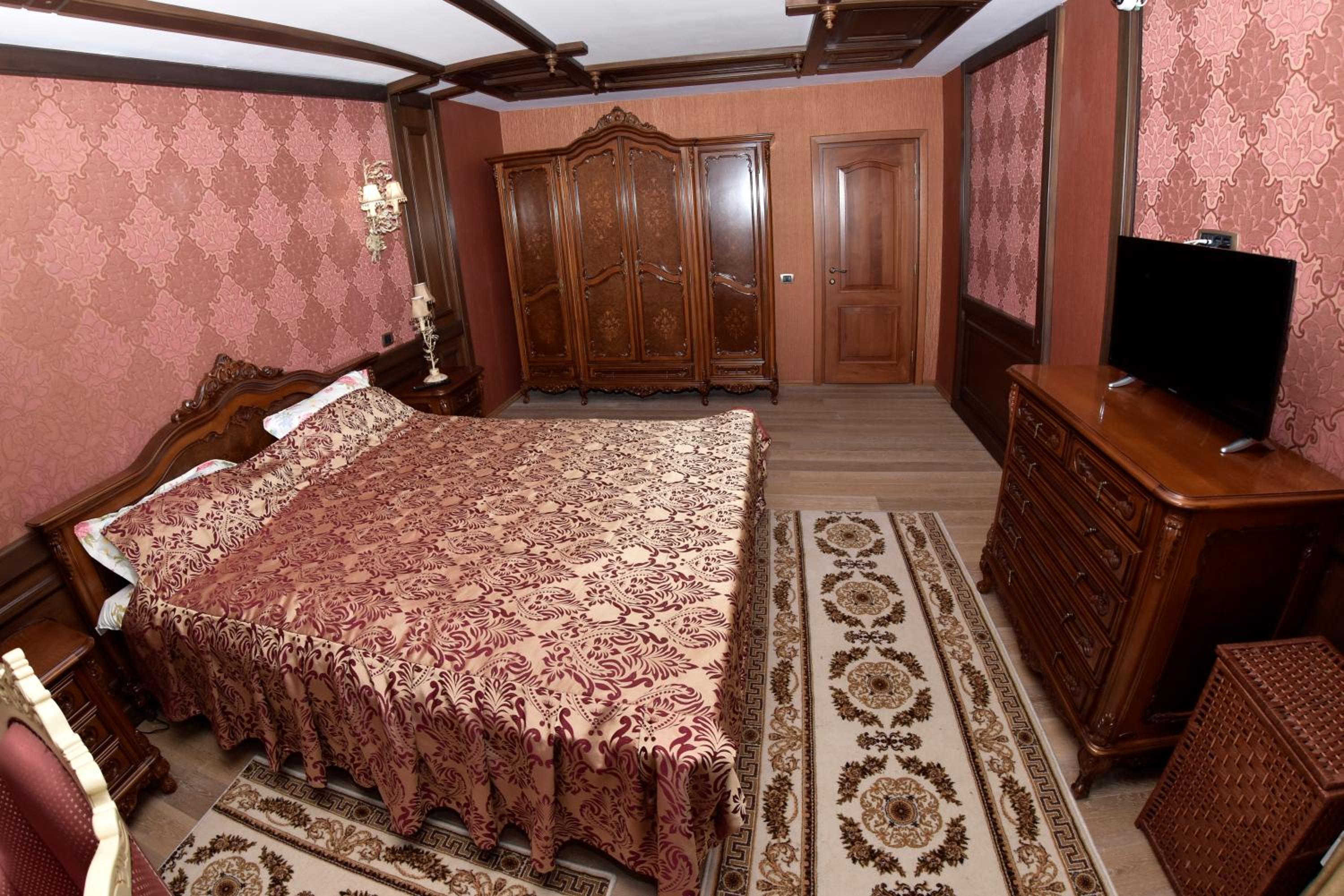Classic Residence