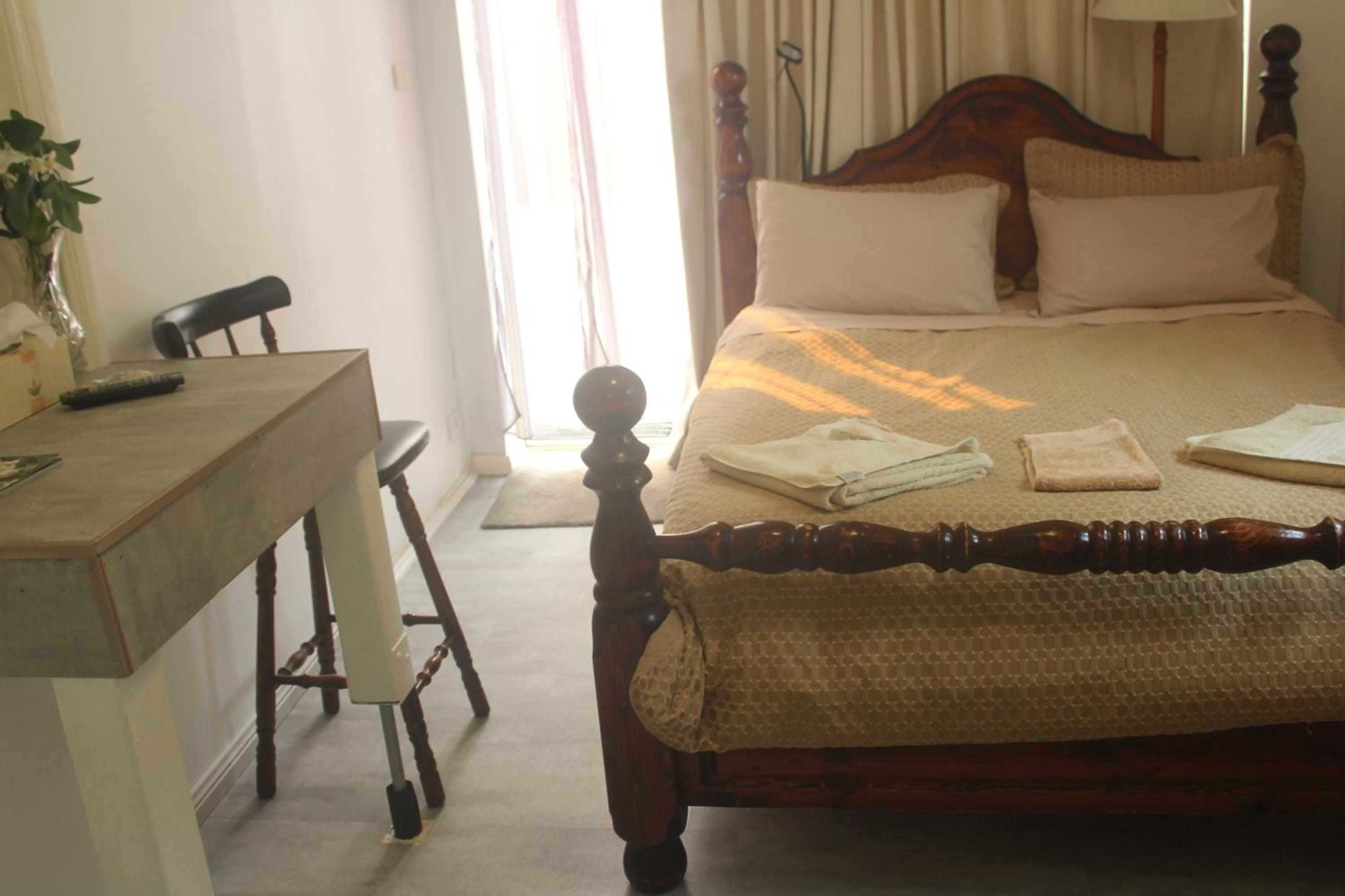 JOHN HUNTER B&B