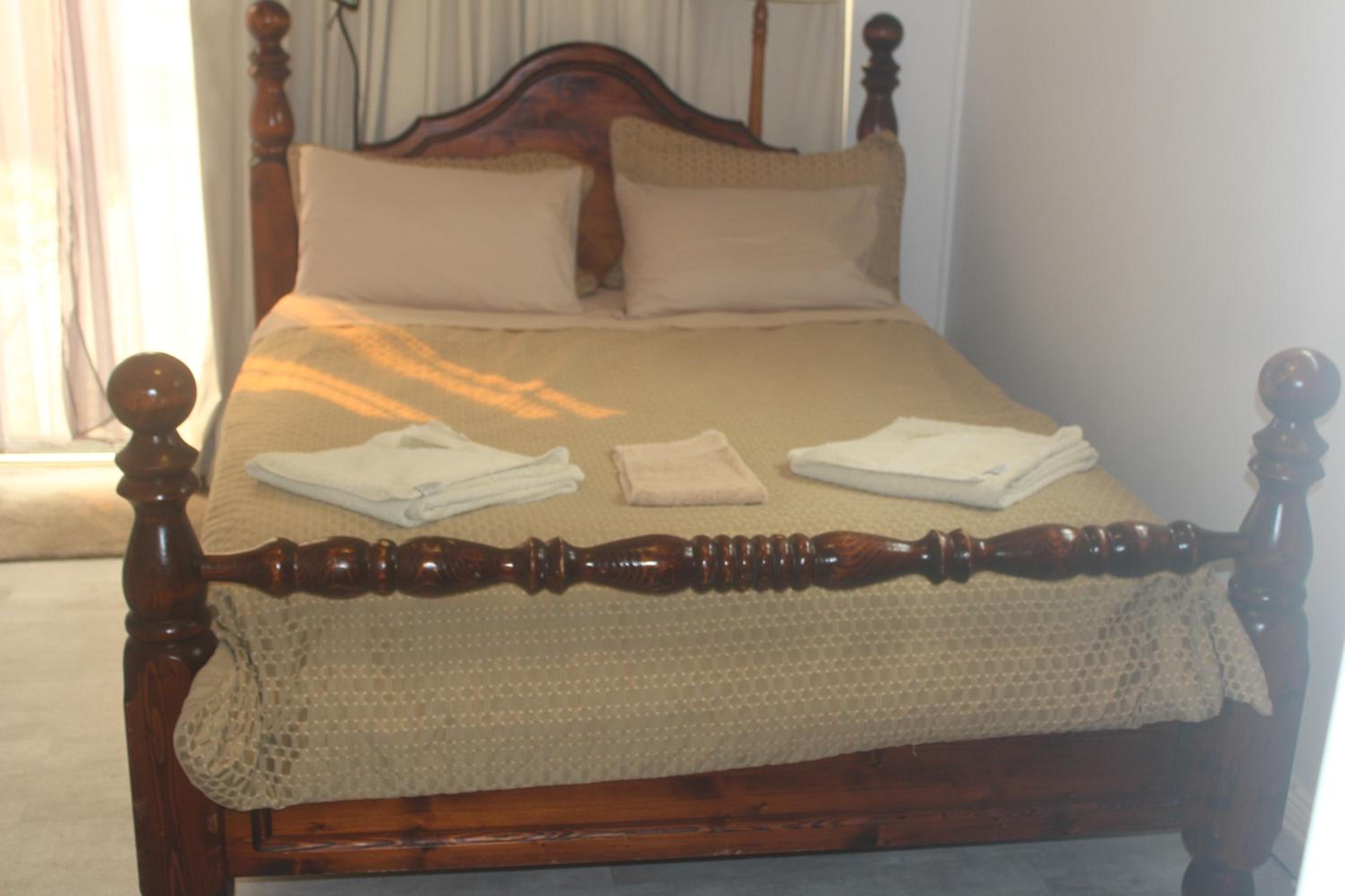 JOHN HUNTER B&B