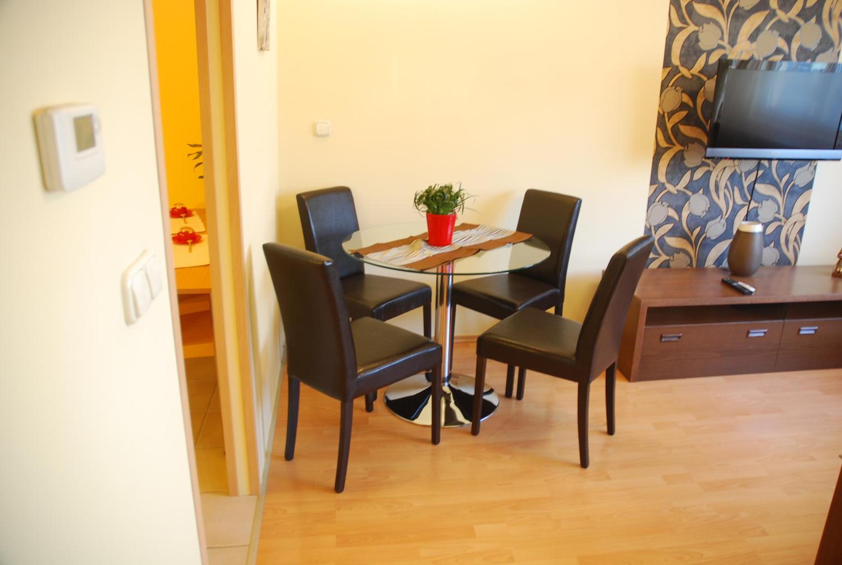 Arpad Bridge Apartments