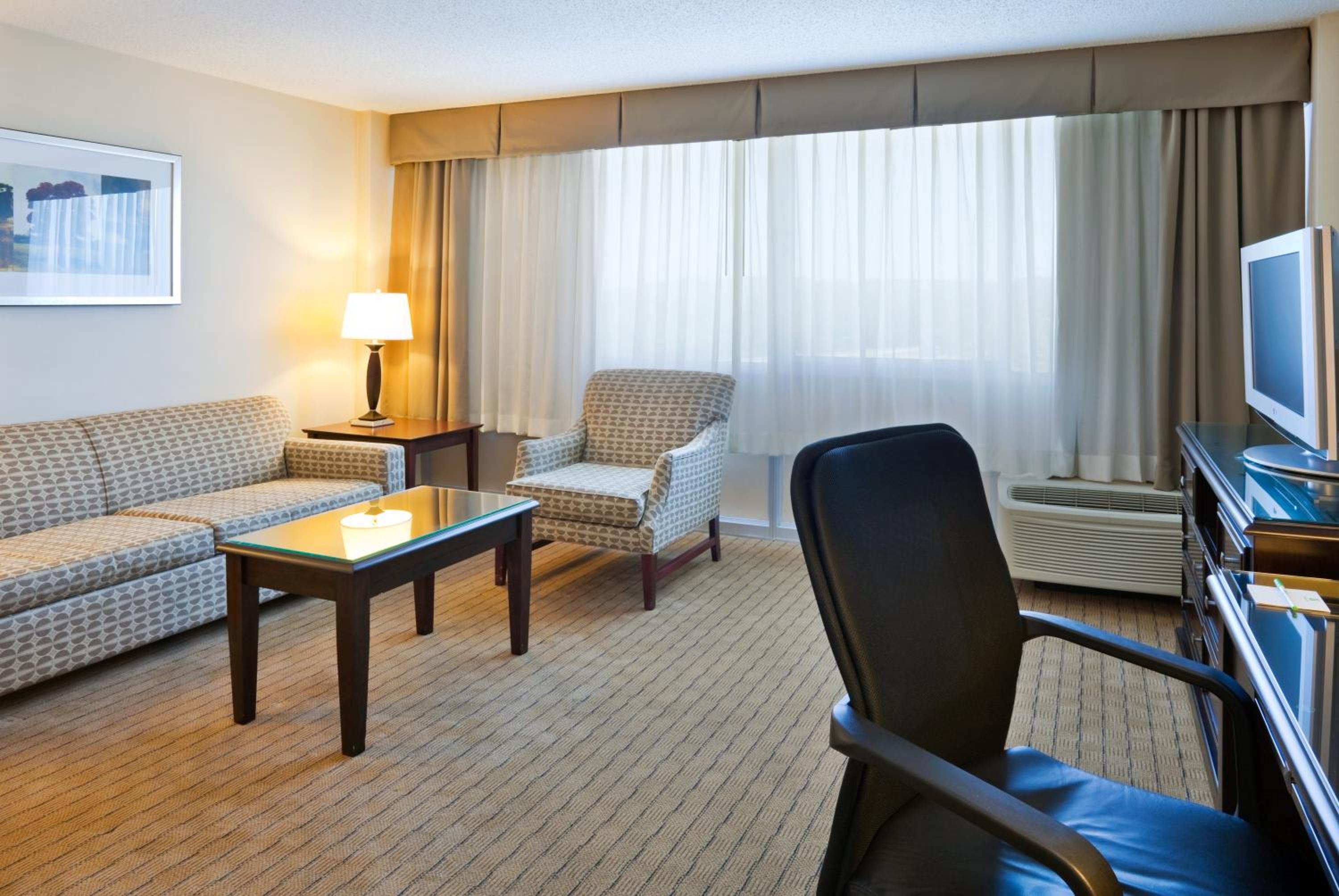 Birmingham Vacations - Holiday Inn Birmingham-Airport, an IHG Hotel - Property Image 16