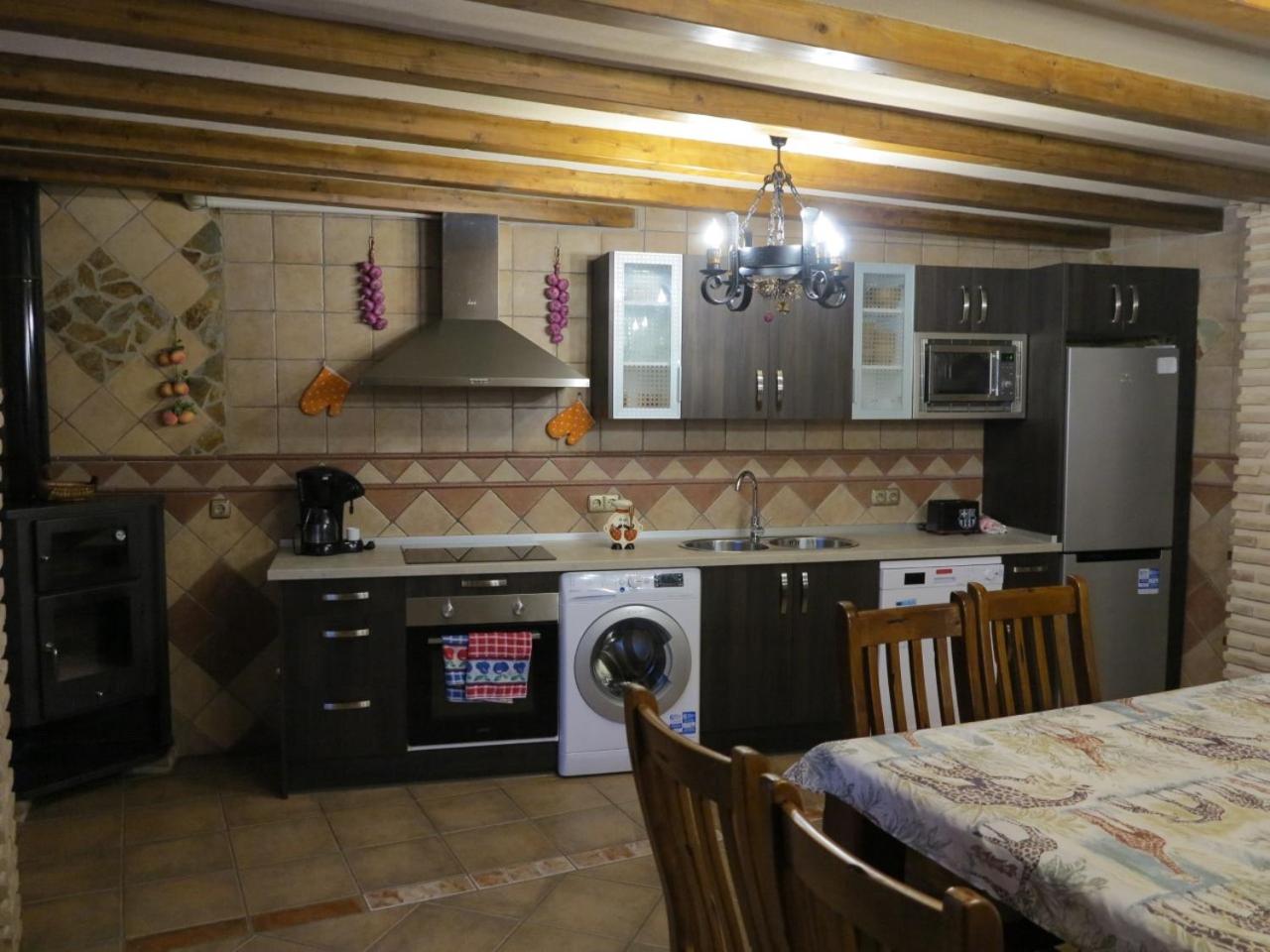Photo 8