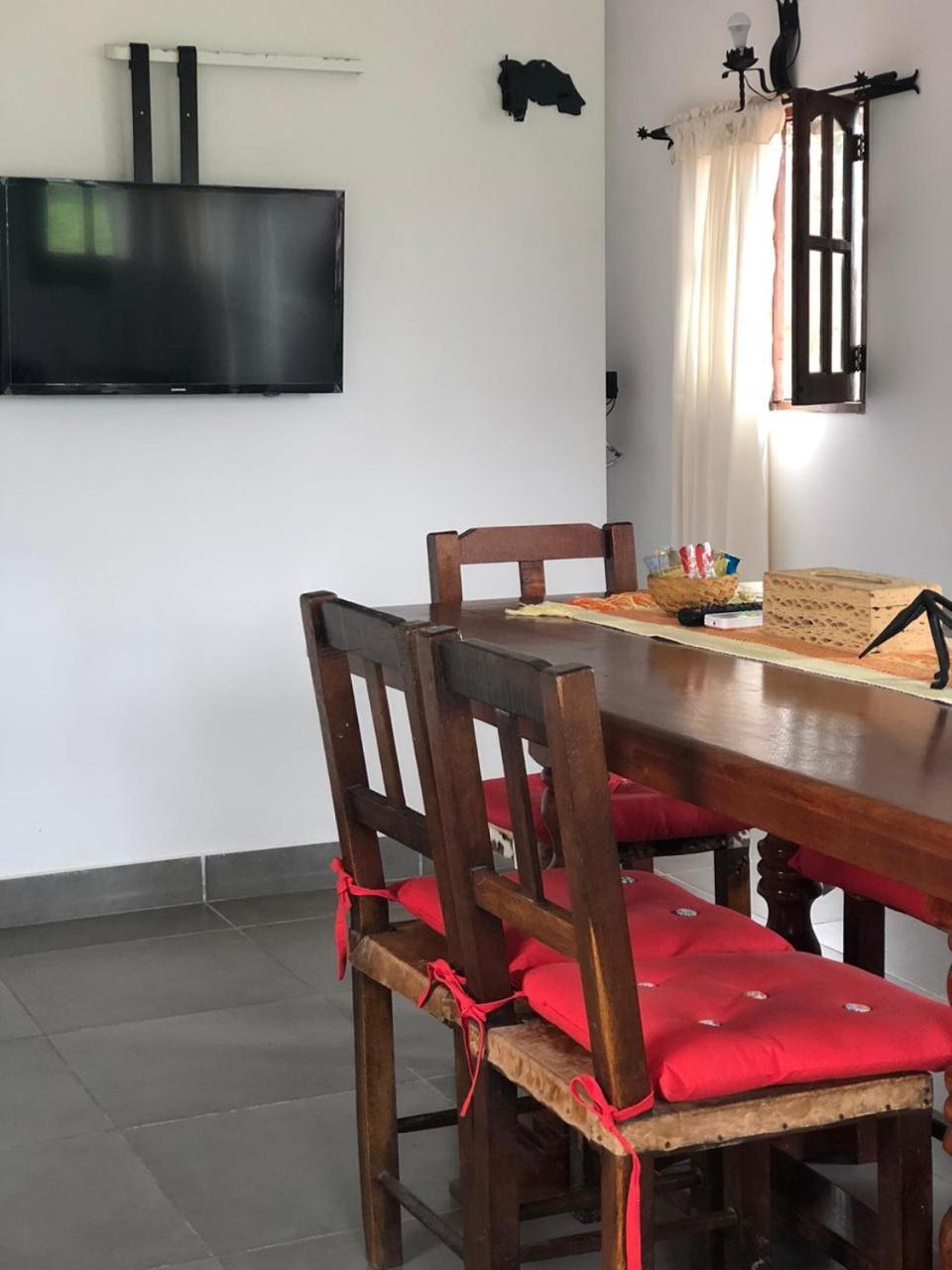 Hostal Los Faroles Chicoana
