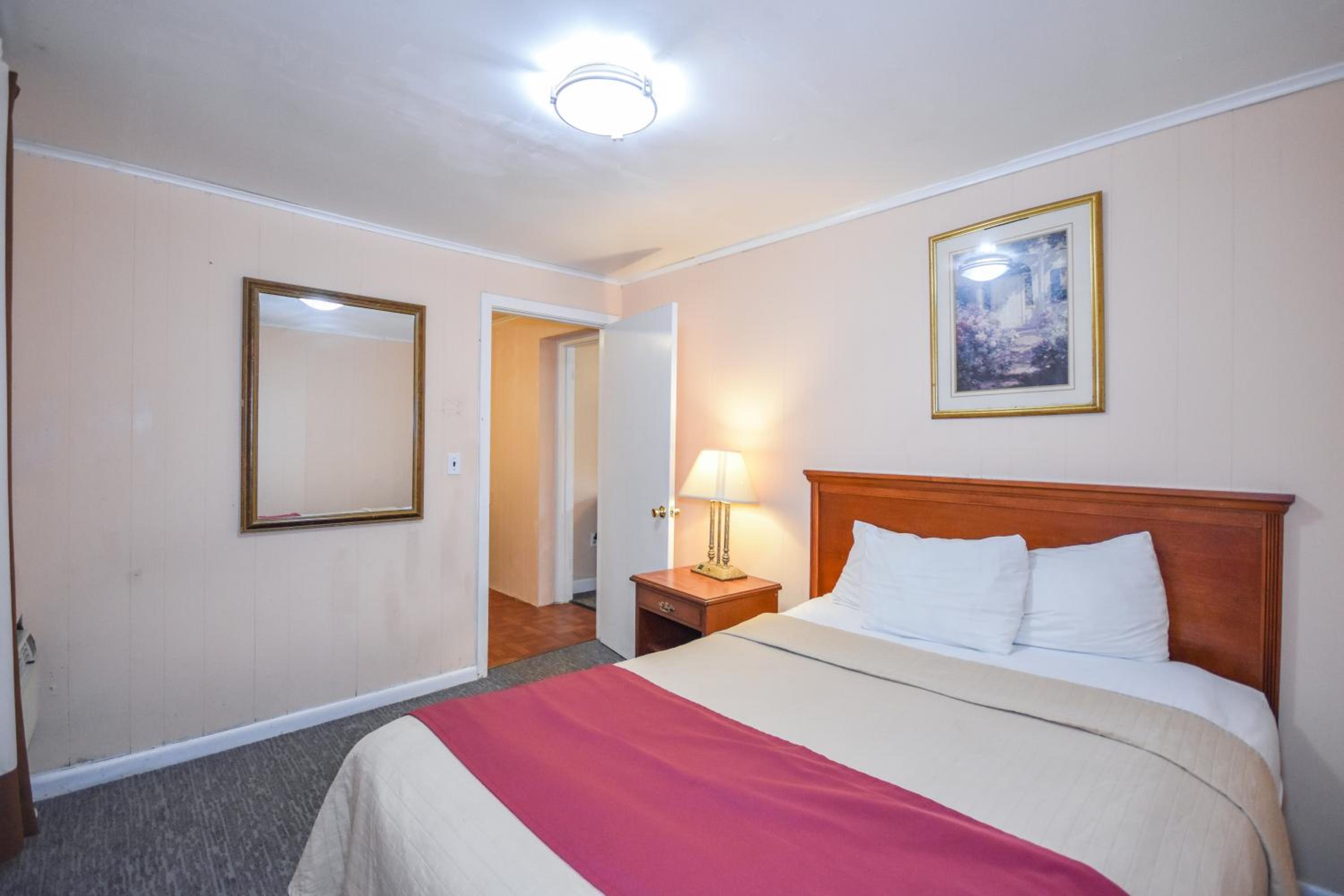 Boston Vacations - Monticello Inn- Framingham/ Boston - Property Image 4