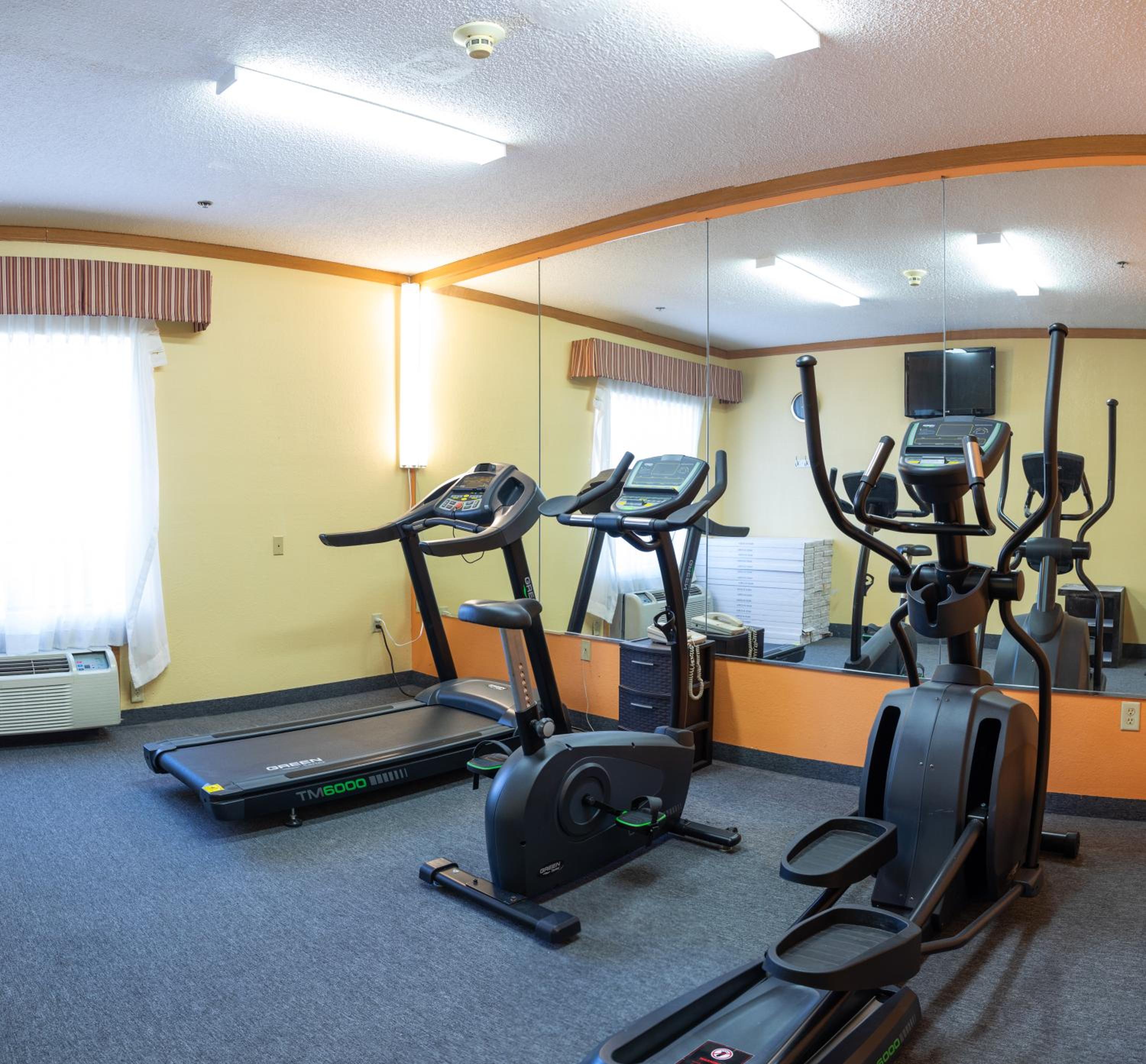 Newly Renovated Red Roof Inn & Suites Hinesville with breakfast, Zdjęcie 82
