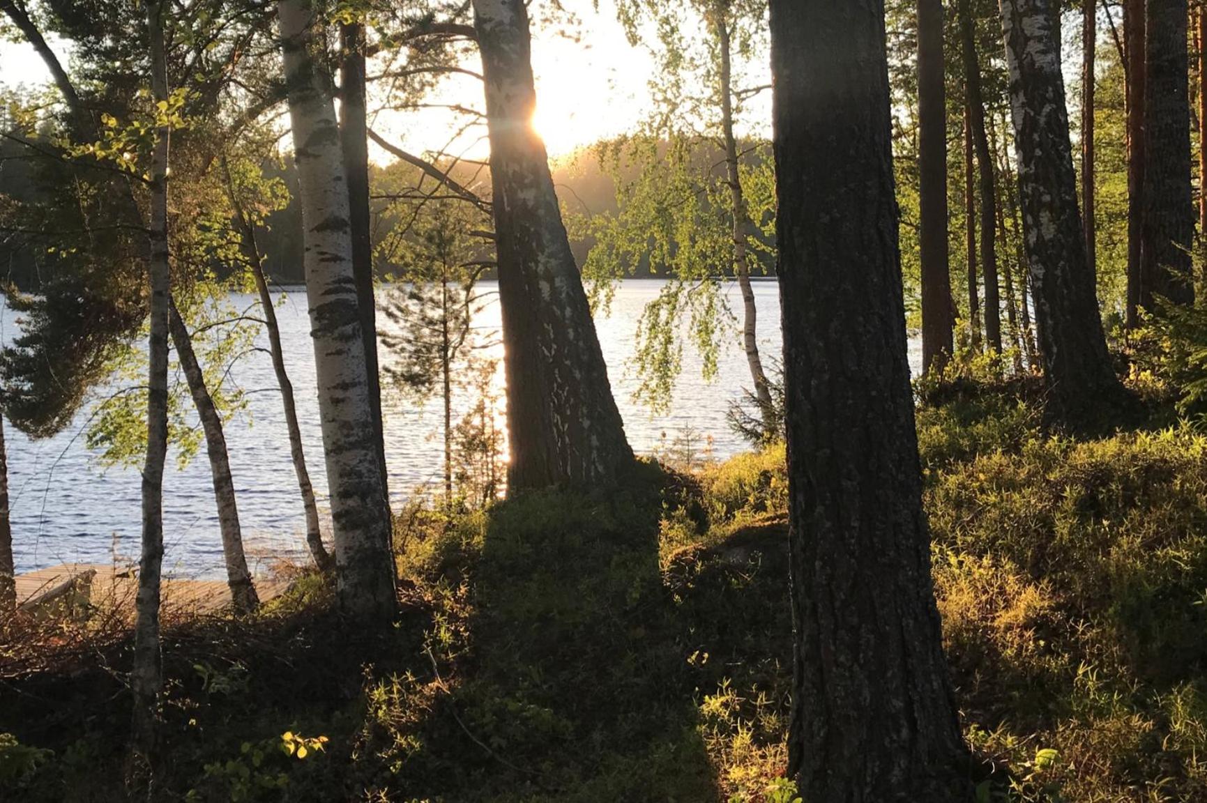 Iken Mökit