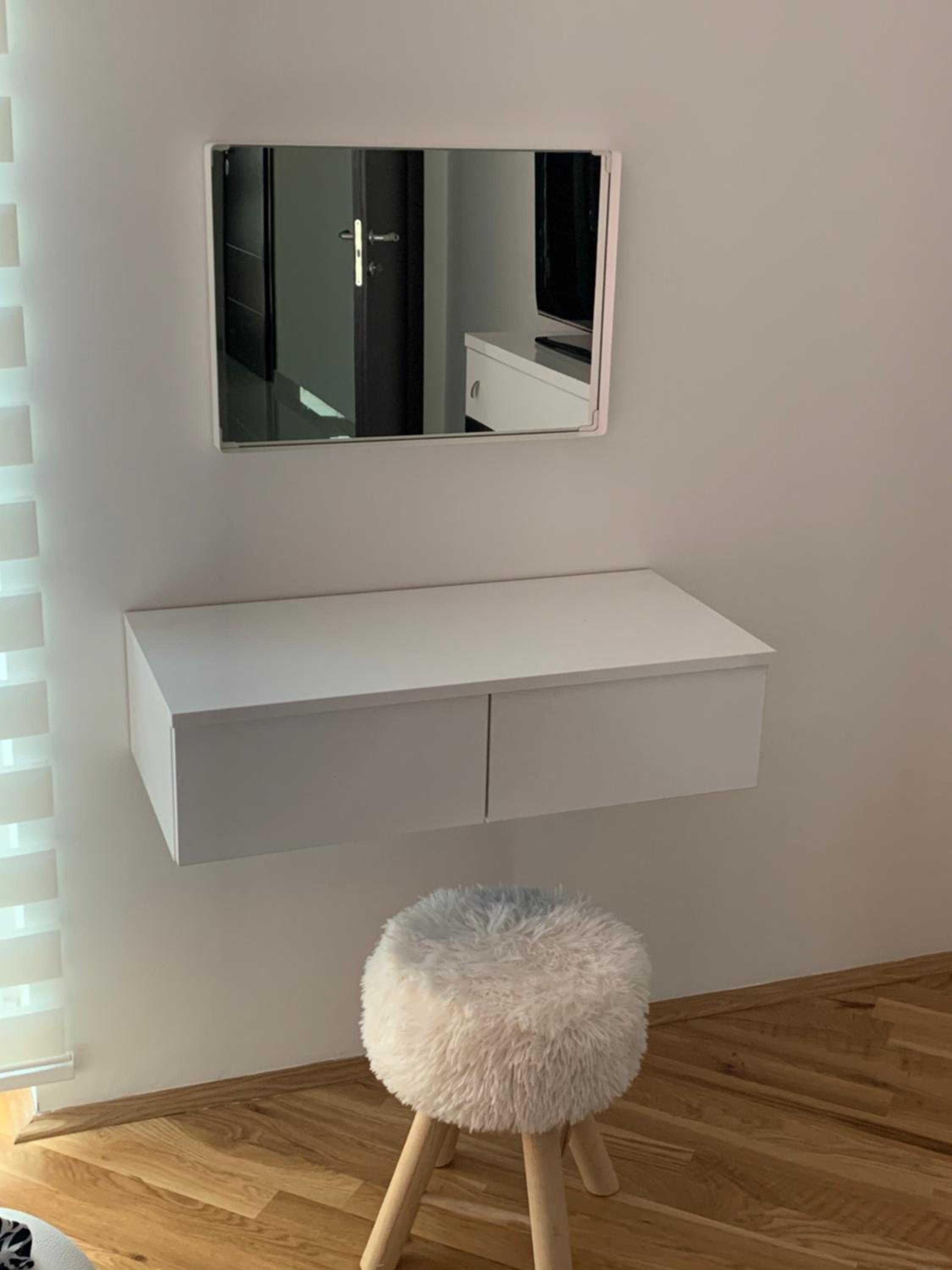 LUXURY SUITES MARKOV
